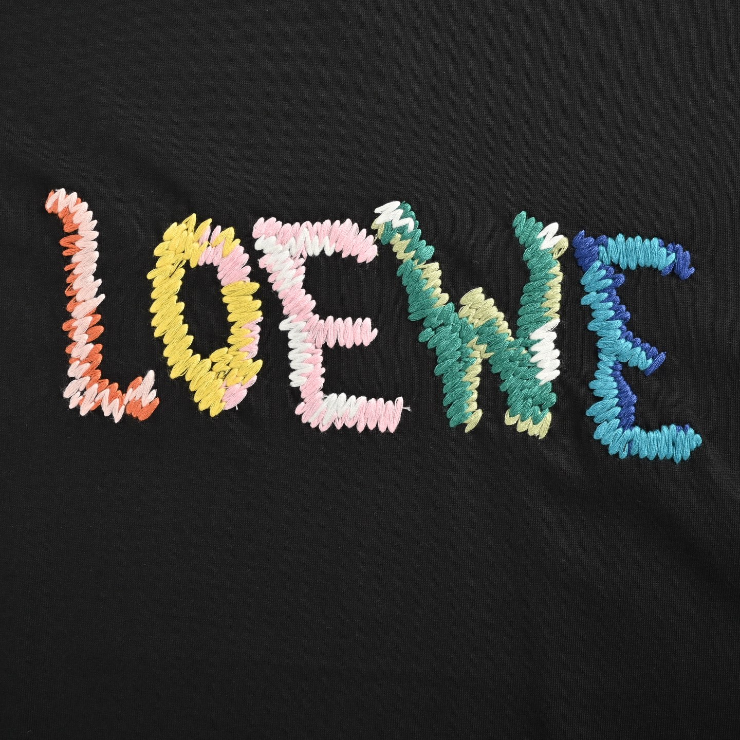 Loewe/罗意威 24ss 彩虹字母刺绣短袖