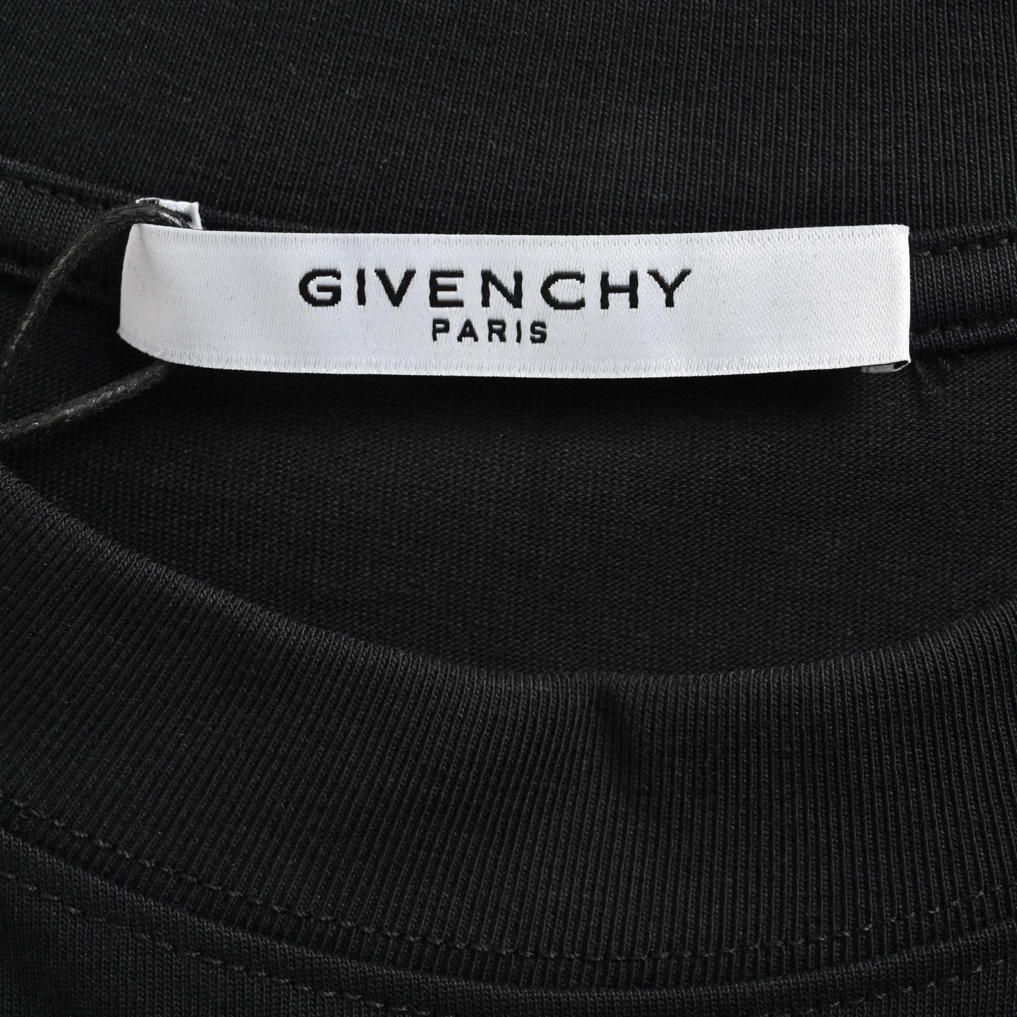 GIVENCHY/纪梵希 25ss 胸前小logo刺绣短袖 黑色 白色 粉色-Chinese UA Cheap High Quatity Brand Clothes Bags handbags Sneakers wholesale wholesaler seller from China Factory suppliers Fashion Clothing Shoes best Quality Beautiful Price GIVENCHY/纪梵希 25ss 胸前小logo刺绣短袖 黑色 白色 粉色