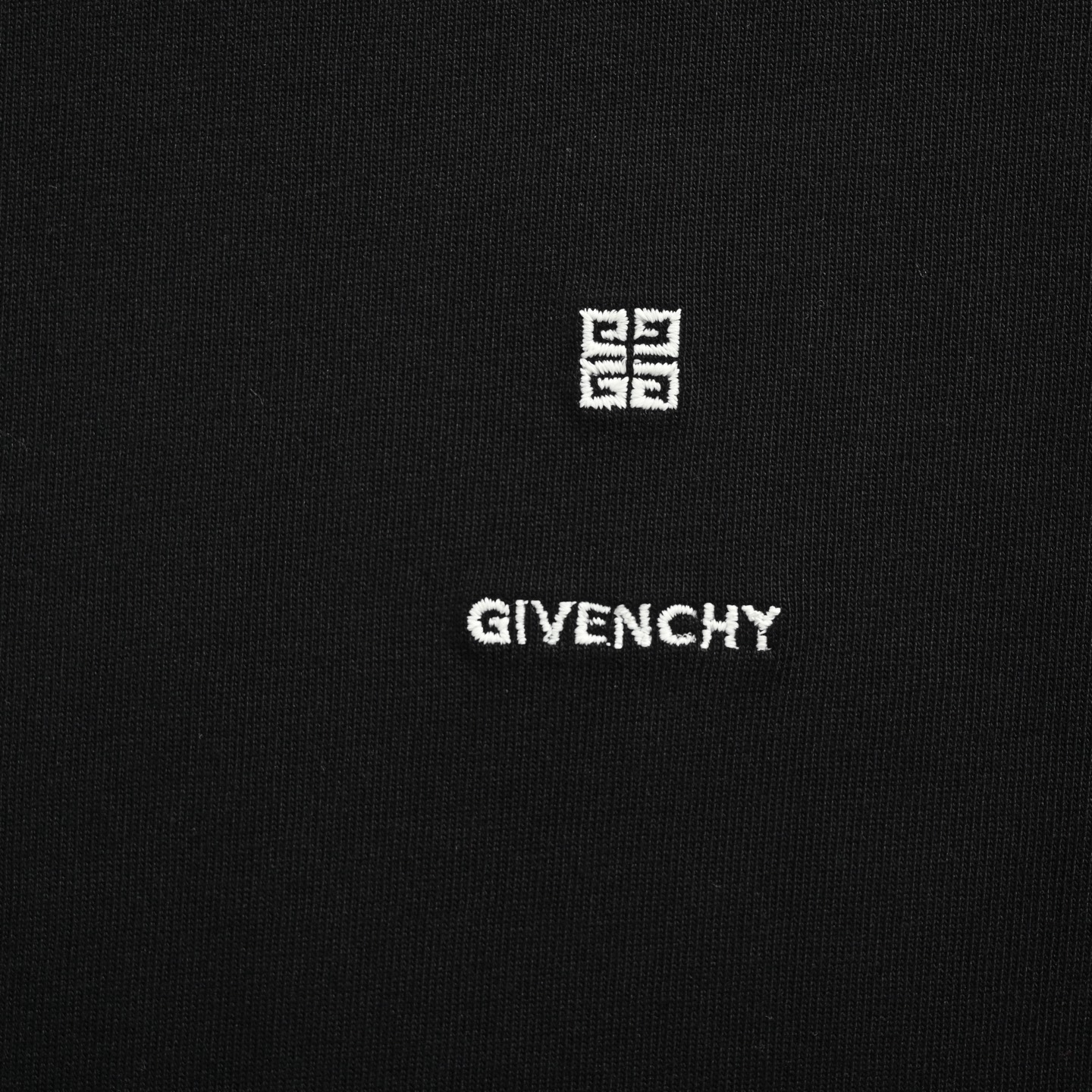 GIVENCHY/纪梵希 25ss 胸前小logo刺绣短袖 黑色 白色 粉色-Chinese UA Cheap High Quatity Brand Clothes Bags handbags Sneakers wholesale wholesaler seller from China Factory suppliers Fashion Clothing Shoes best Quality Beautiful Price GIVENCHY/纪梵希 25ss 胸前小logo刺绣短袖 黑色 白色 粉色