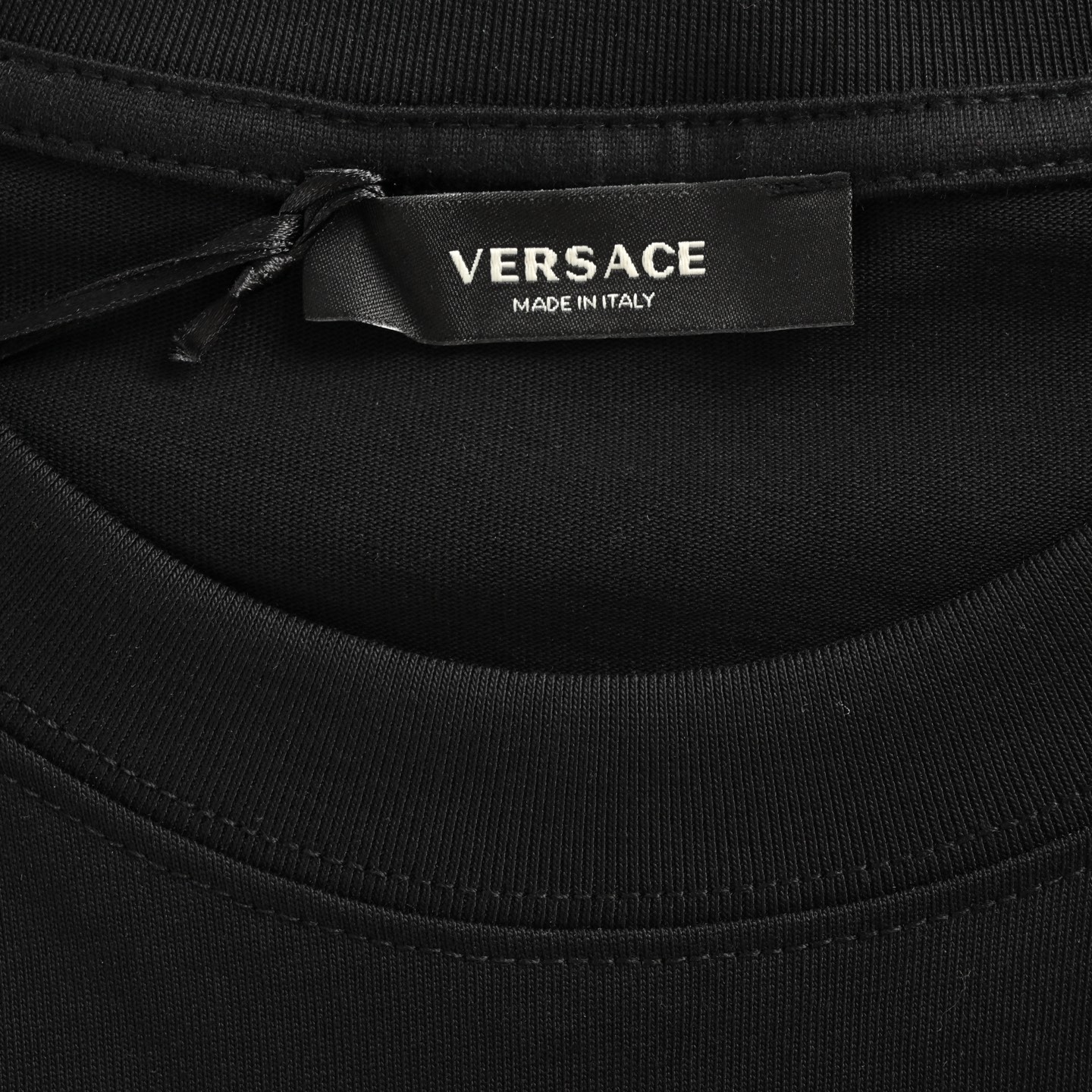 Versace/范思哲 25ss 方格美杜莎头像印花短袖黑色 白色-Chinese UA Cheap High Quatity Brand Clothes Bags handbags Sneakers wholesale wholesaler seller from China Factory suppliers Fashion Clothing Shoes best Quality Beautiful Price Versace/范思哲 25ss 方格美杜莎头像印花短袖黑色 白色