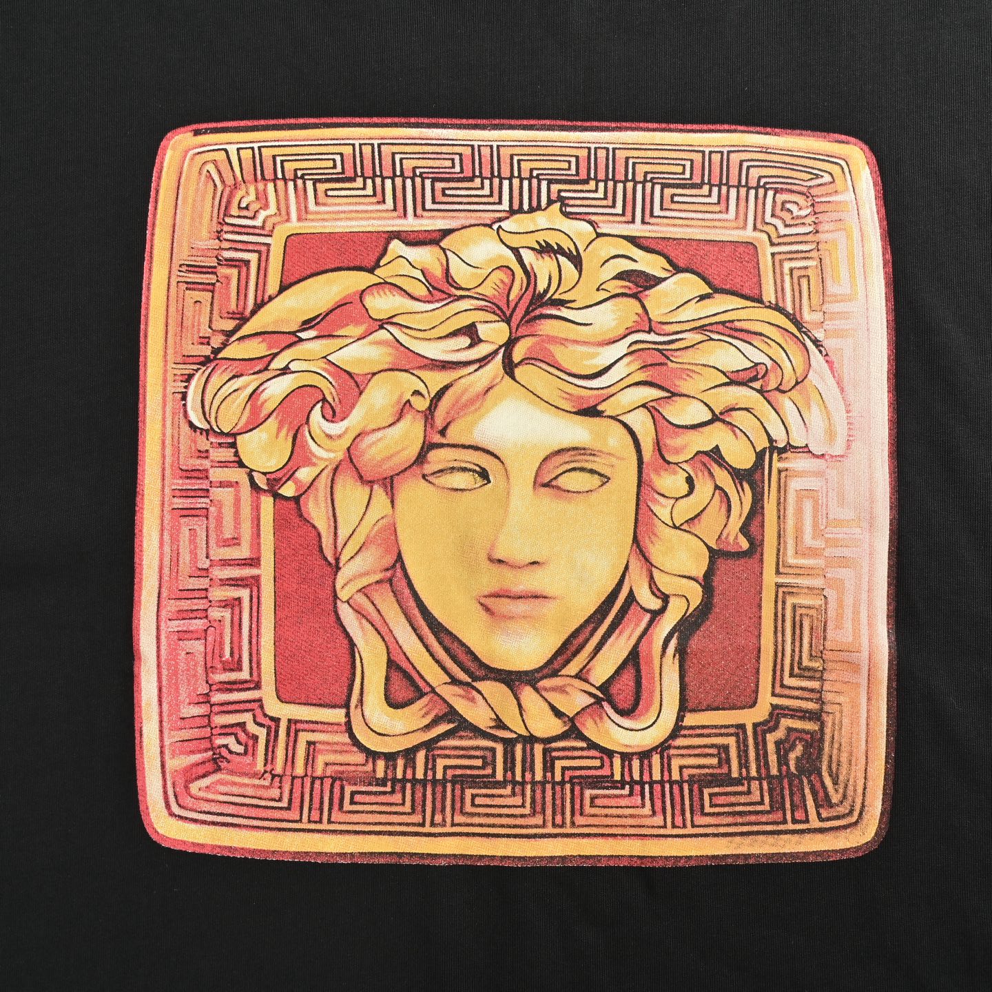 Versace/范思哲 25ss 方格美杜莎头像印花短袖黑色 白色-Chinese UA Cheap High Quatity Brand Clothes Bags handbags Sneakers wholesale wholesaler seller from China Factory suppliers Fashion Clothing Shoes best Quality Beautiful Price Versace/范思哲 25ss 方格美杜莎头像印花短袖黑色 白色