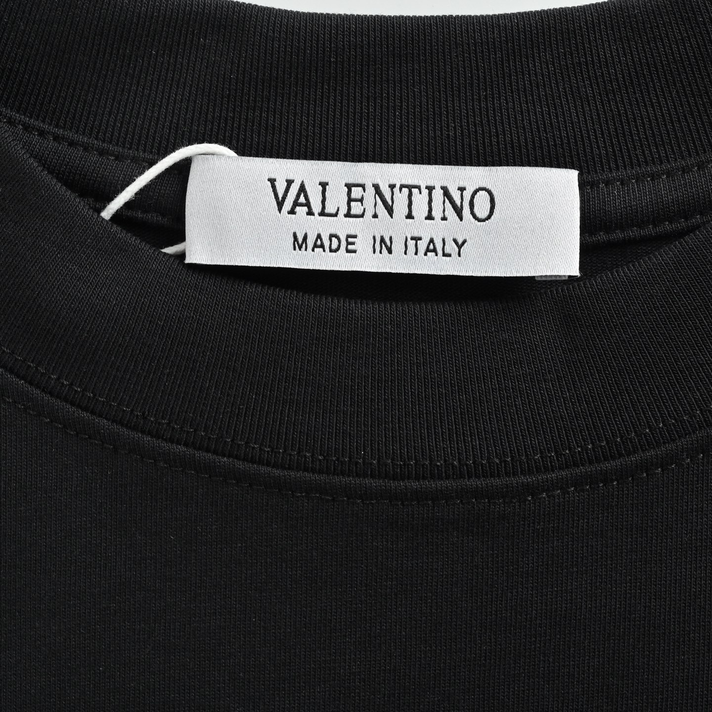 Vaiention/华伦天奴 25ss 胸口logo压胶短袖
