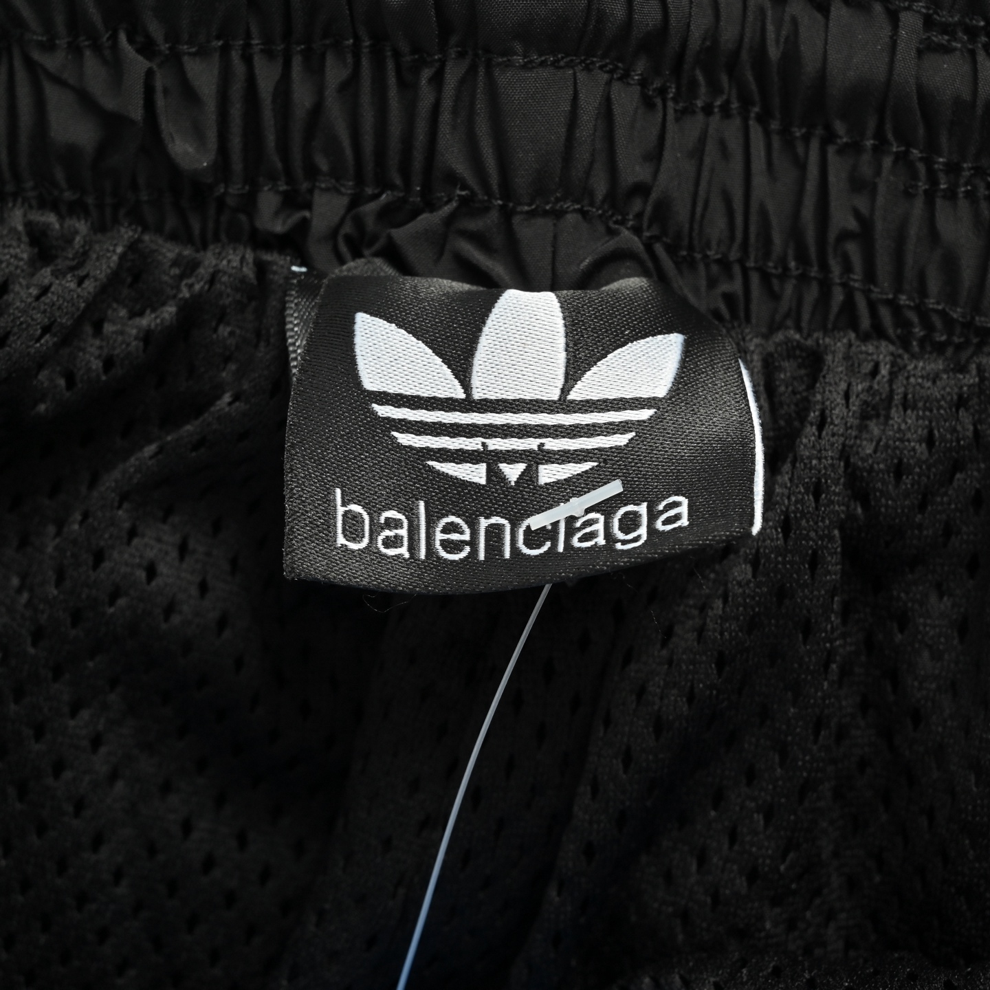 Balenciaga & Adidas 联名刺绣三叶草短裤