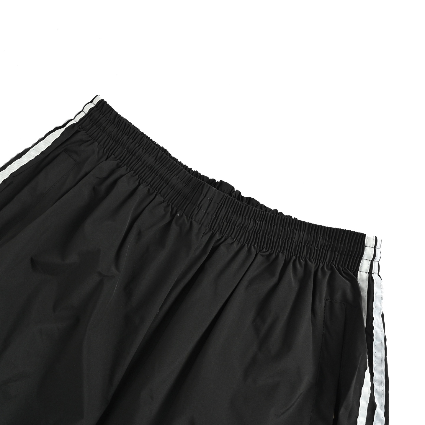 Balenciaga & Adidas 联名刺绣三叶草短裤