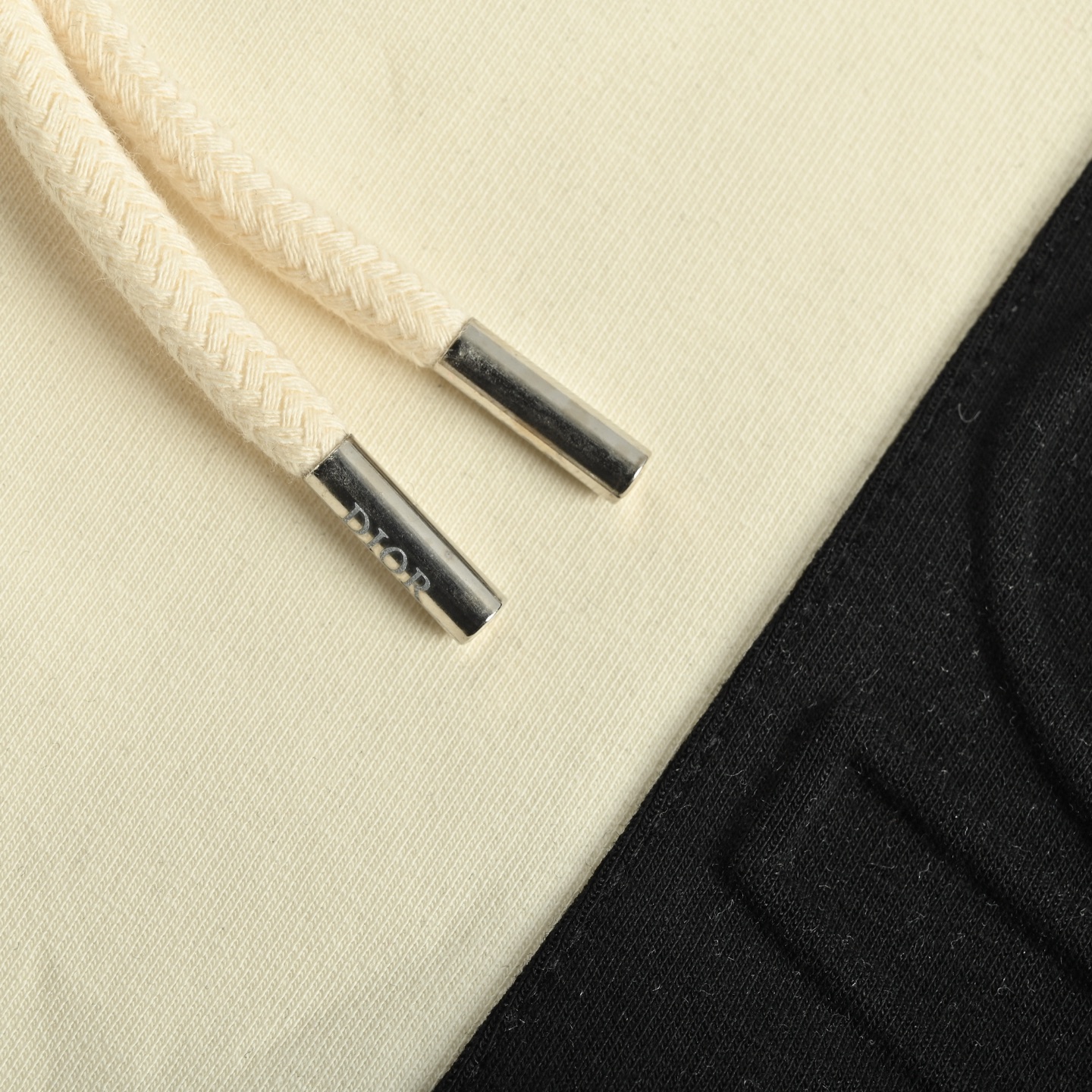 Dior/迪奥 25ss 侧边撞色拼接logo凹凸浮雕短裤 黑色 白色 蓝色