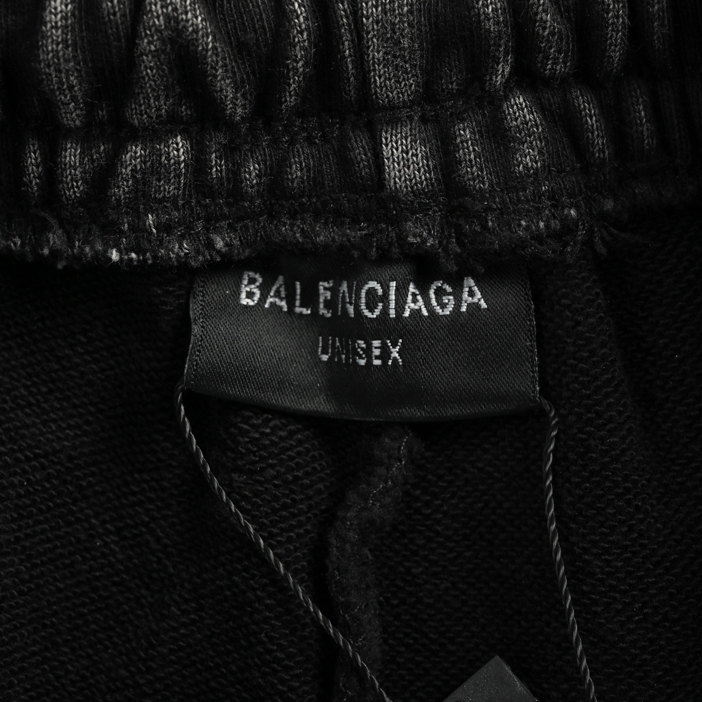 Balenciaga/巴黎世家 25ss 双环火焰炒雪花水洗破洞短裤
