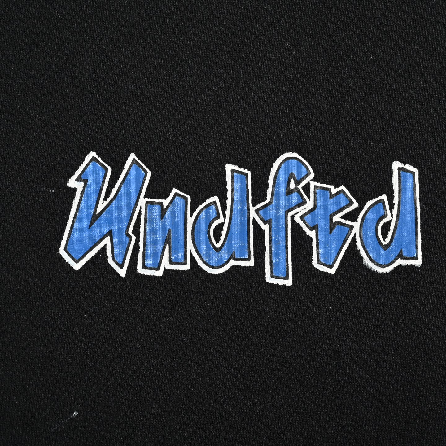 UNDEFEATED五条杠经典印花短袖 UNDEFEATED五条杠经典落肩宽松短袖男女同款