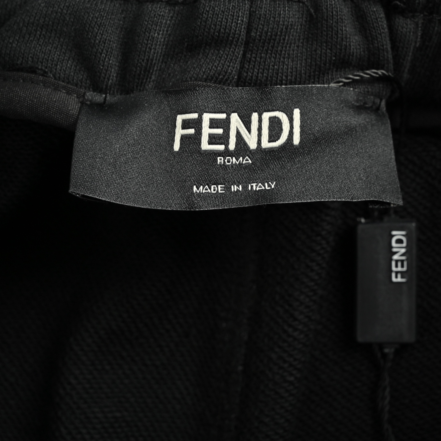 Fendi/芬迪 25ss 植绒刺绣小怪兽眼睛短裤黑色 藏青