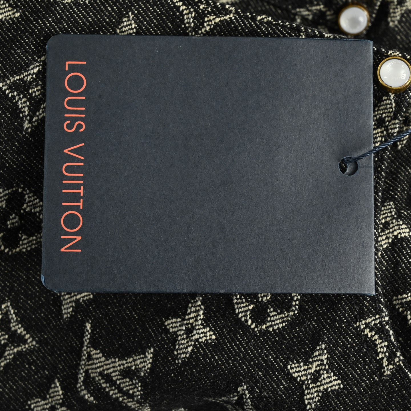 Louis Vuitton/路易威登 FA满印珍珠扣老花牛仔短裤