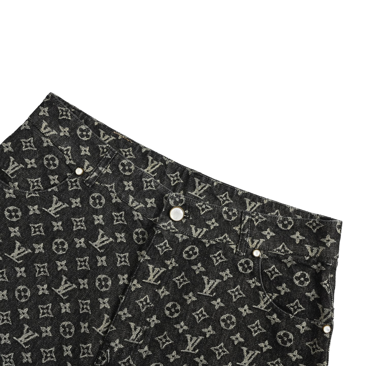 Louis Vuitton/路易威登 FA满印珍珠扣老花牛仔短裤