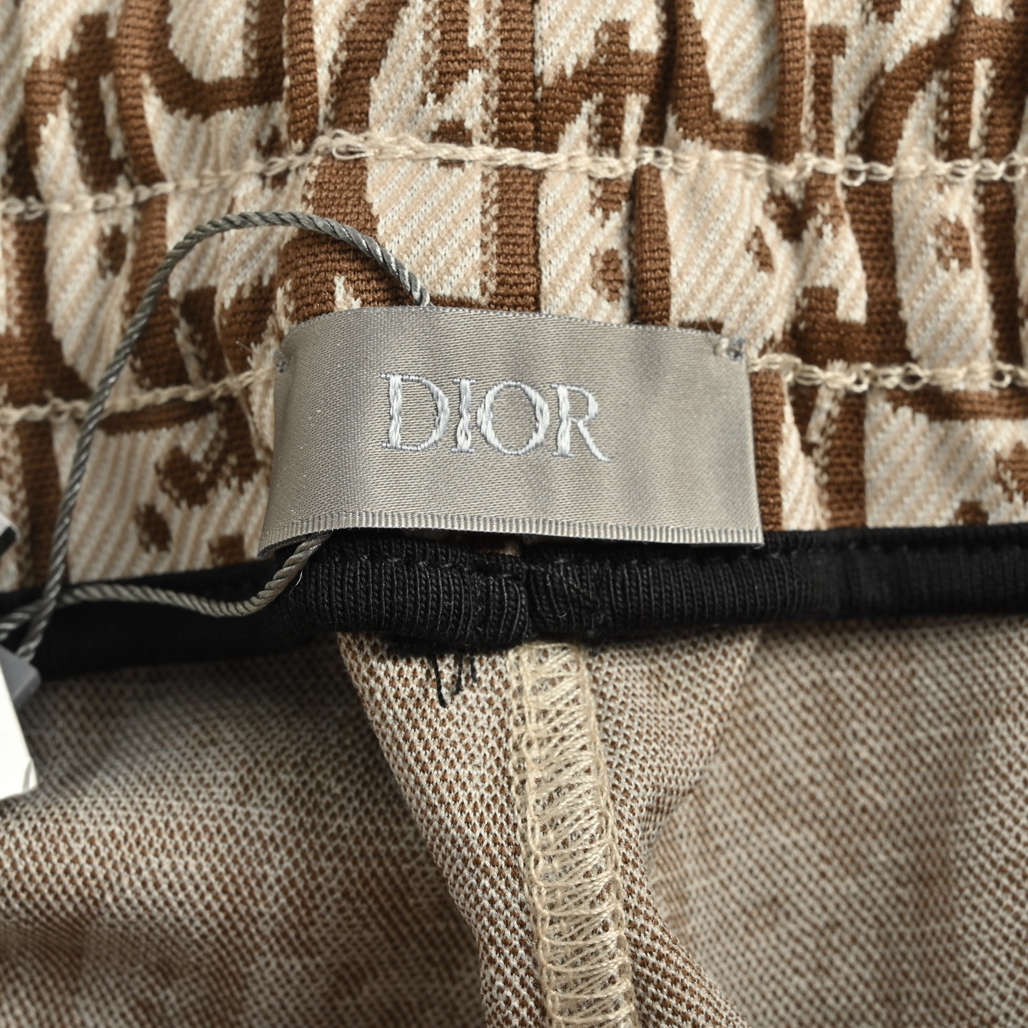 Dior/迪奥 25ss 满印老花提花侧边织带短裤 黑色 卡其色-Chinese UA Cheap High Quatity Brand Clothes Bags handbags Sneakers wholesale wholesaler seller from China Factory suppliers Fashion Clothing Shoes best Quality Beautiful Price Dior/迪奥 25ss 满印老花提花侧边织带短裤 黑色 卡其色