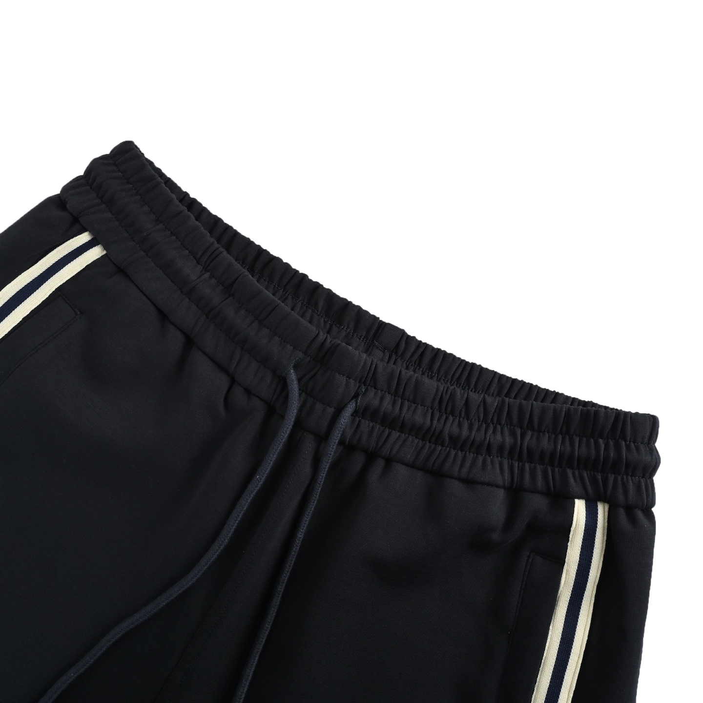 Gucci/古驰 25ss 侧边织带刺绣字母短裤 杏色 黑色-High Quatity Cheap Brand wholesale wholesaler seller Clothes Bags handbags Sneakers Top Fashion Clothing Shoes from China Factory Chinese suppliers best Quality Beautiful Price Gucci/古驰 25ss 侧边织带刺绣字母短裤 杏色 黑色