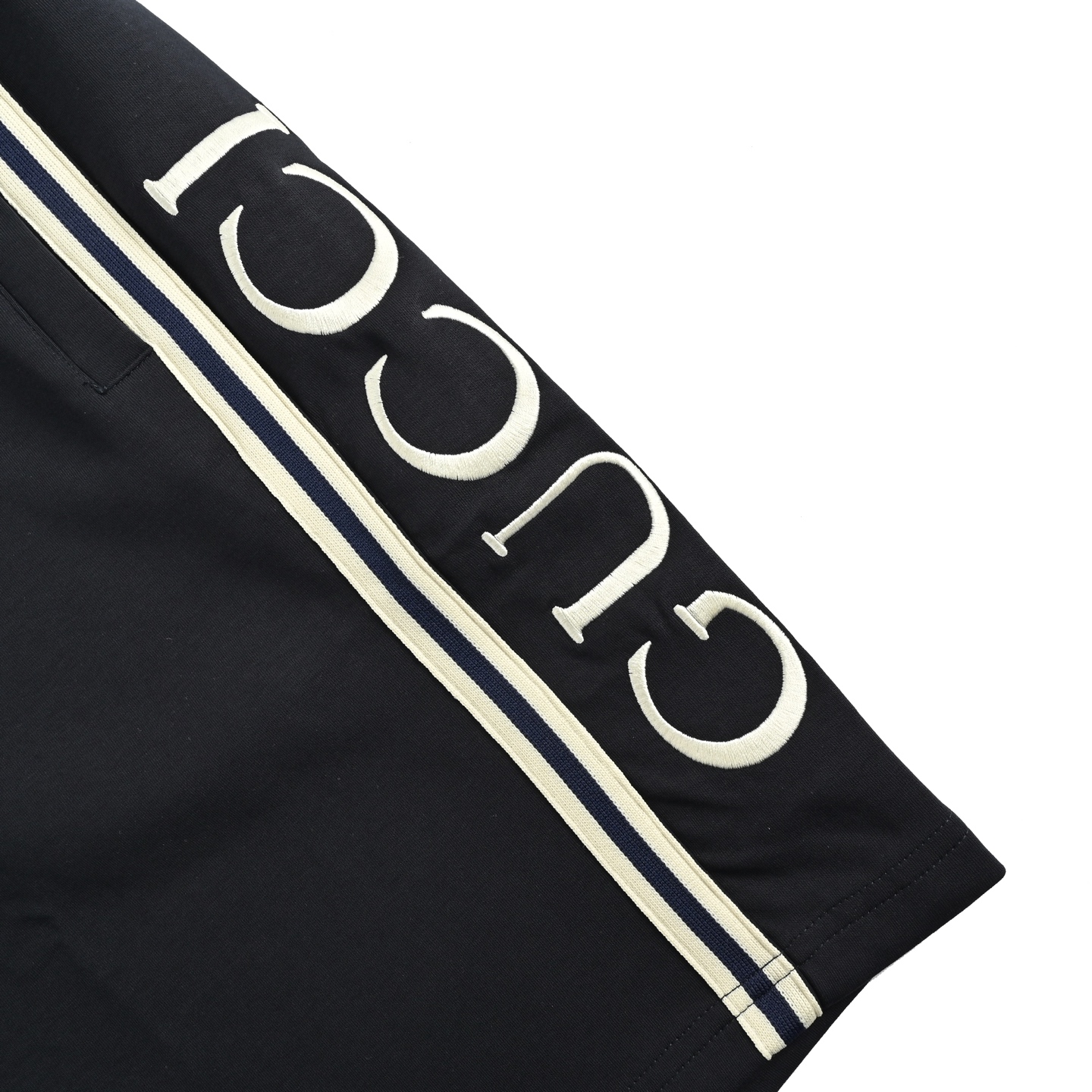 Gucci/古驰 25ss 侧边织带刺绣字母短裤 杏色 黑色-High Quatity Cheap Brand wholesale wholesaler seller Clothes Bags handbags Sneakers Top Fashion Clothing Shoes from China Factory Chinese suppliers best Quality Beautiful Price Gucci/古驰 25ss 侧边织带刺绣字母短裤 杏色 黑色