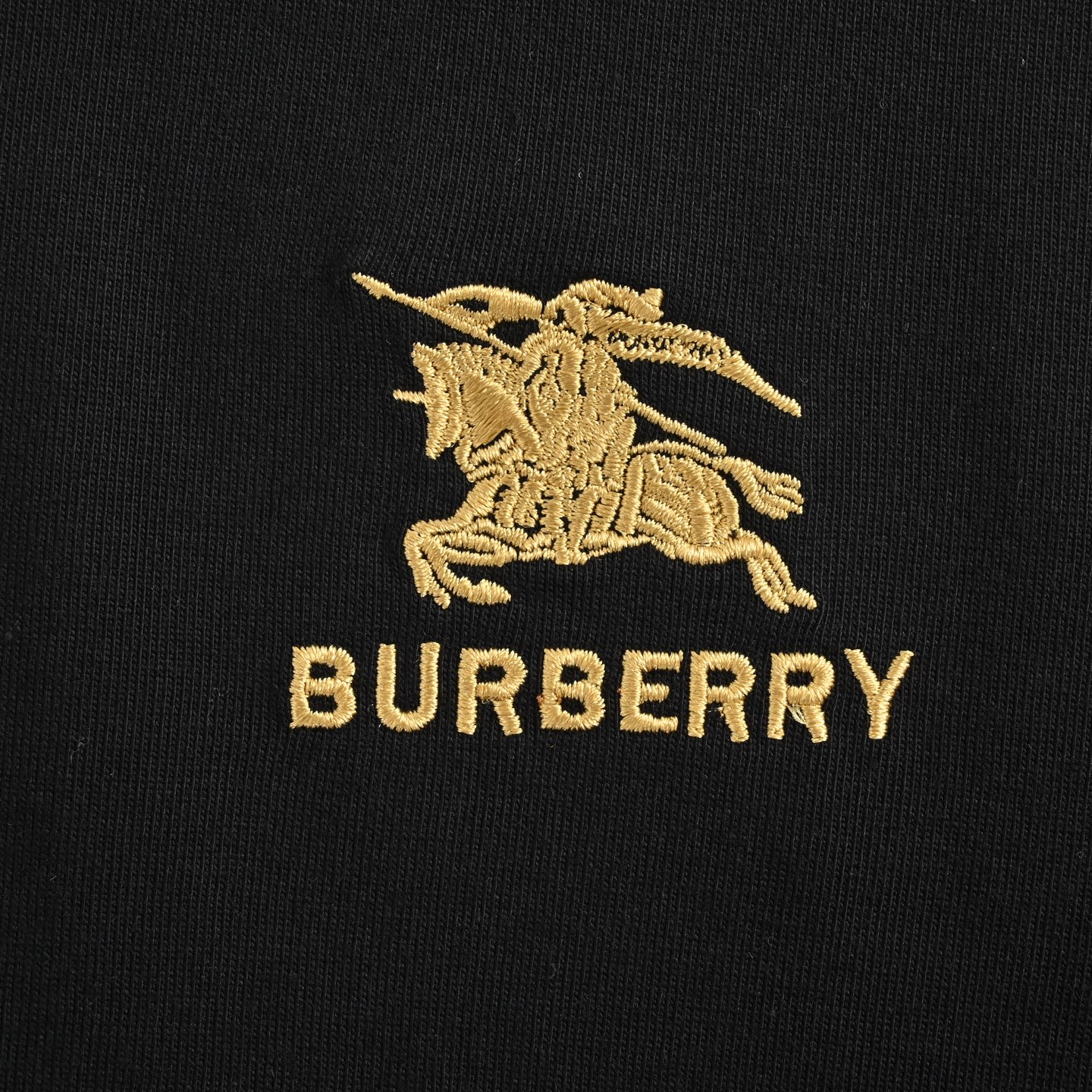 Burberry/巴宝莉 25ss 胸口金标战马刺绣短袖