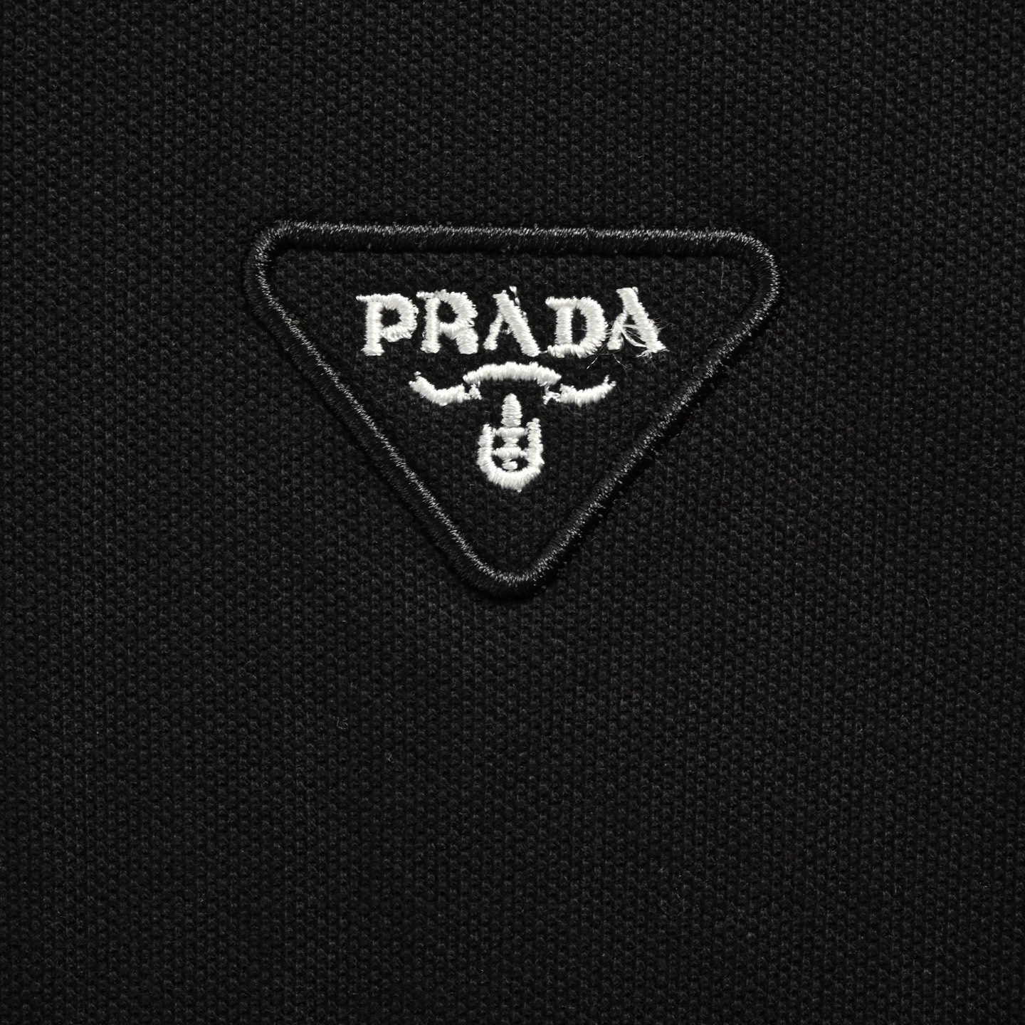 Prada/普拉达 25ss 胸口三角标撞色刺绣Polo短袖 白色 黑色 军绿