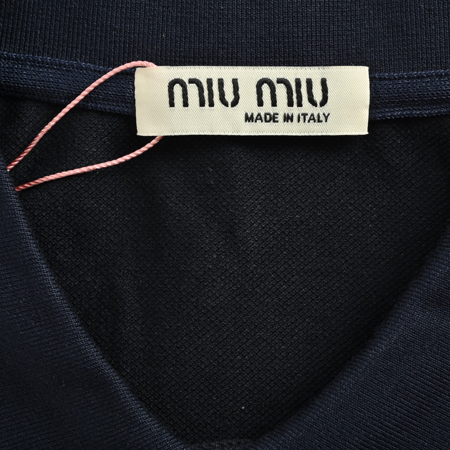Miu Miu/缪缪 25ss 胸口压胶字母Polo短袖 白色宝蓝