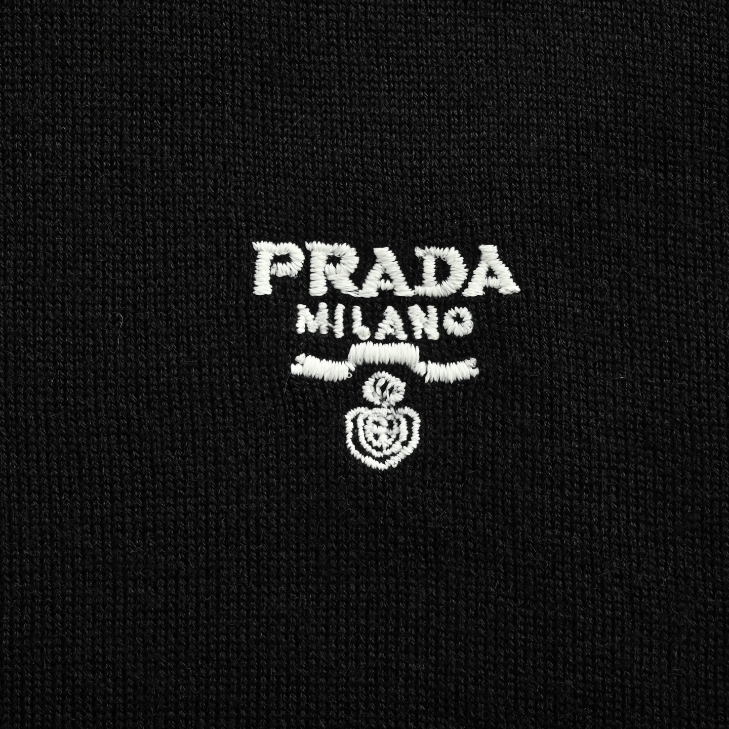 Prada/普拉达 倒三角刺绣针织短袖