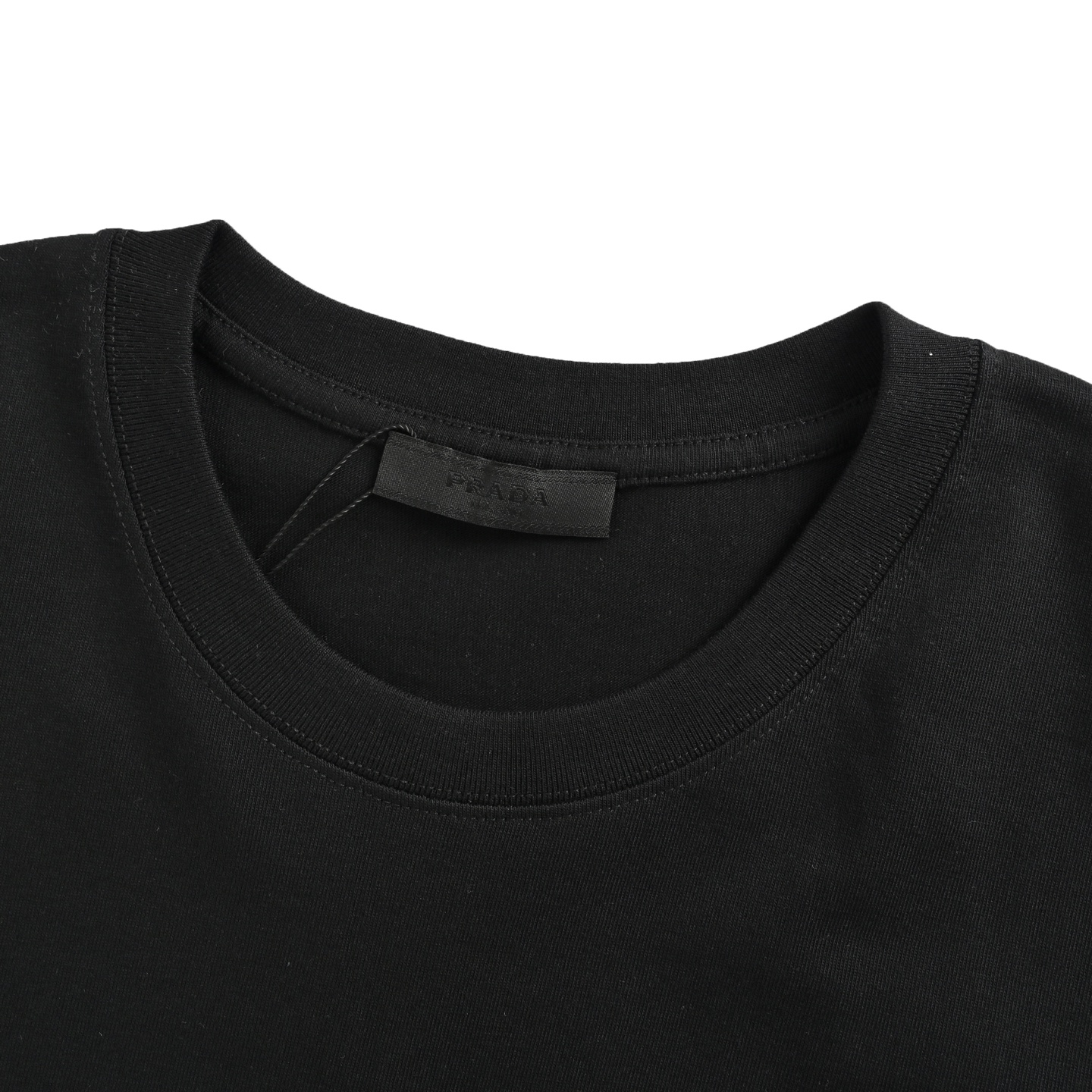 Prada/普拉达 25ss 镂空字母印花logo短袖