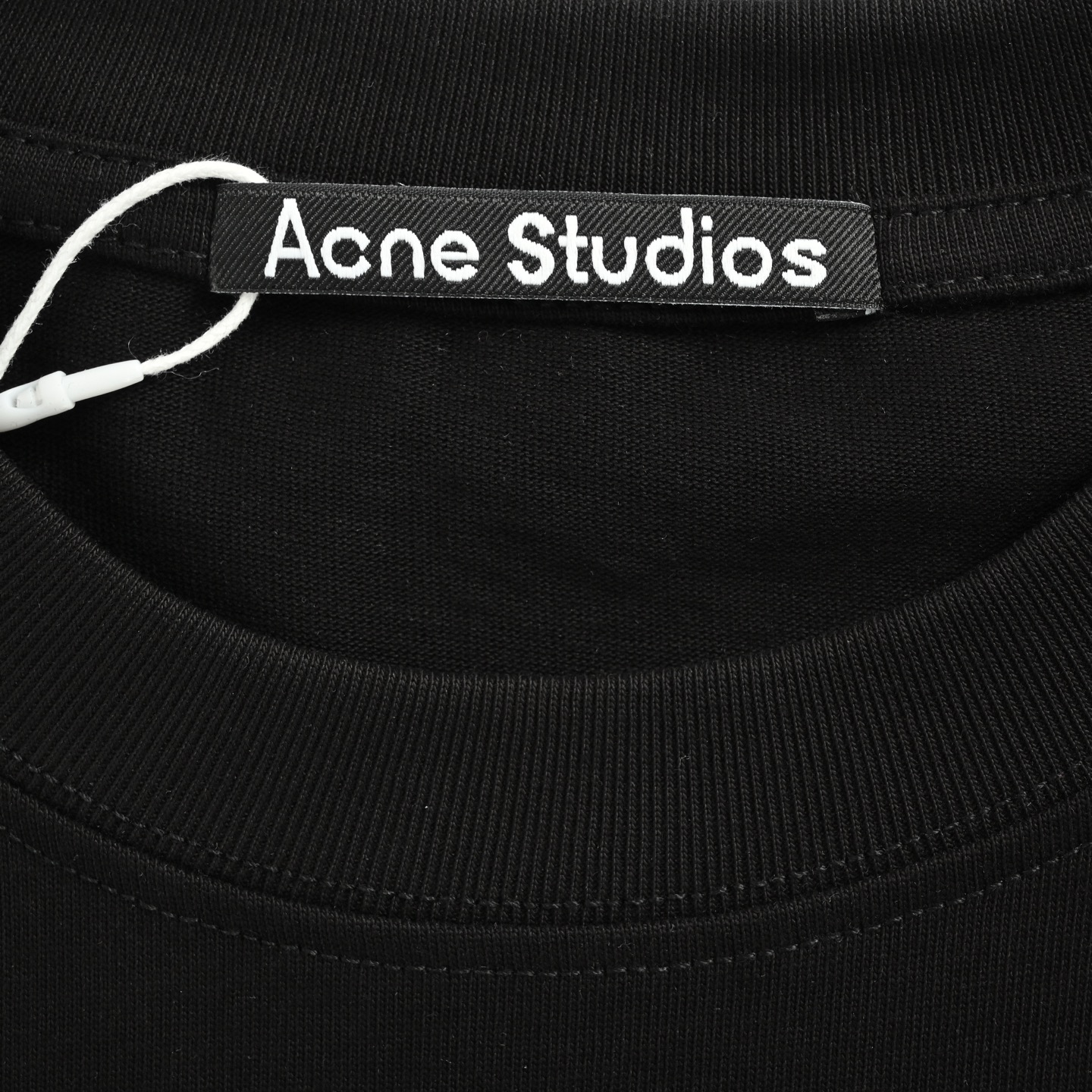 Acne Studios 25ss 多标满印logo短袖