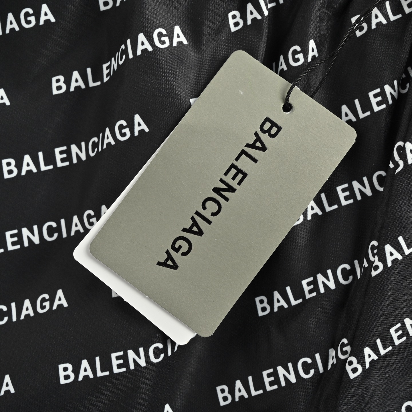 Balenciaga/巴黎世家 25ss 满印弹幕短裤 沙滩旅游必备休闲短裤