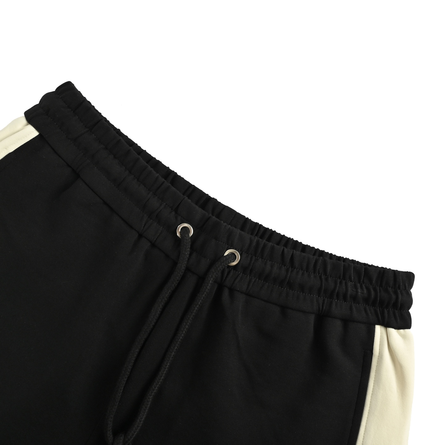 MONCLER/蒙口 25ss 撞色拼接小标logo刺绣短裤 黑色 杏色-Chinese UA Cheap High Quatity Brand Clothes Bags handbags Sneakers wholesale wholesaler seller from China Factory suppliers Fashion Clothing Shoes best Quality Beautiful Price MONCLER/蒙口 25ss 撞色拼接小标logo刺绣短裤 黑色 杏色