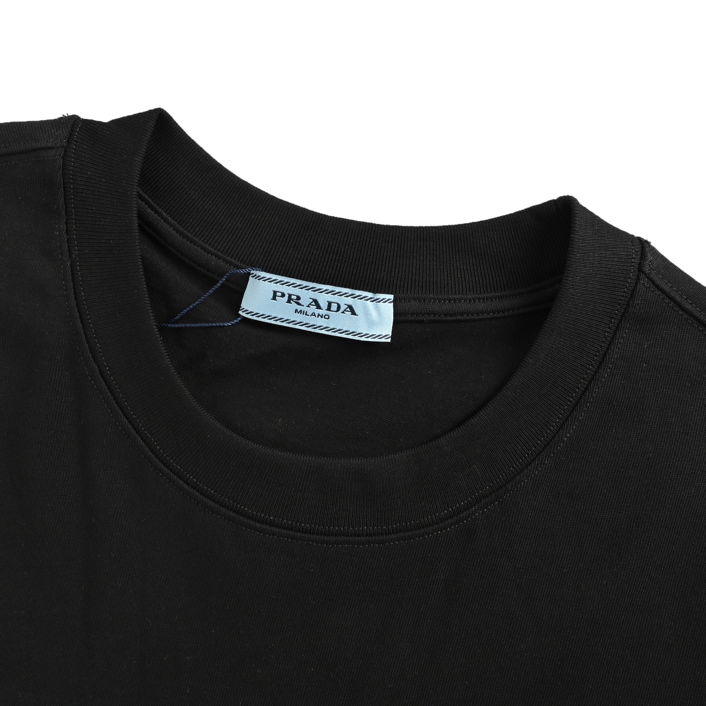 Prada/普拉达 25ss 拼色刺绣字母短袖-Chinese UA Cheap High Quatity Brand Clothes Bags handbags Sneakers wholesale wholesaler seller from China Factory suppliers Fashion Clothing Shoes best Quality Beautiful Price Prada/普拉达 25ss 拼色刺绣字母短袖