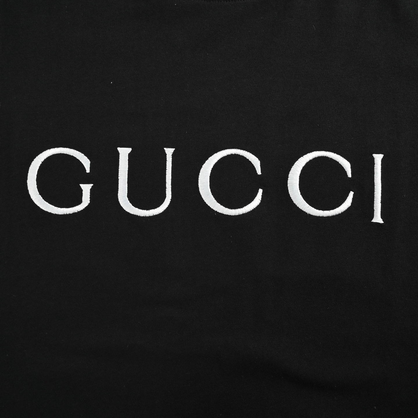 Gucci/古驰 25ss 简约字母刺绣短袖
