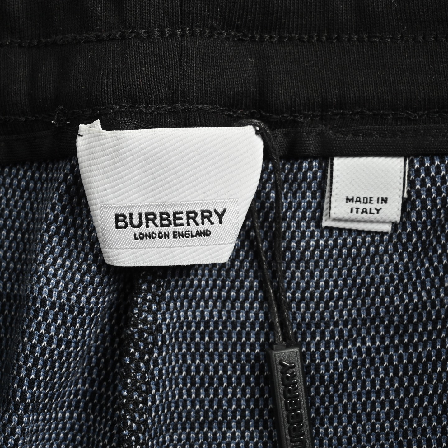 Burberry/巴宝莉 25ss 大格纹针织短裤-Chinese UA Cheap High Quatity Brand Clothes Bags handbags Sneakers wholesale wholesaler seller from China Factory suppliers Fashion Clothing Shoes best Quality Beautiful Price Burberry/巴宝莉 25ss 大格纹针织短裤