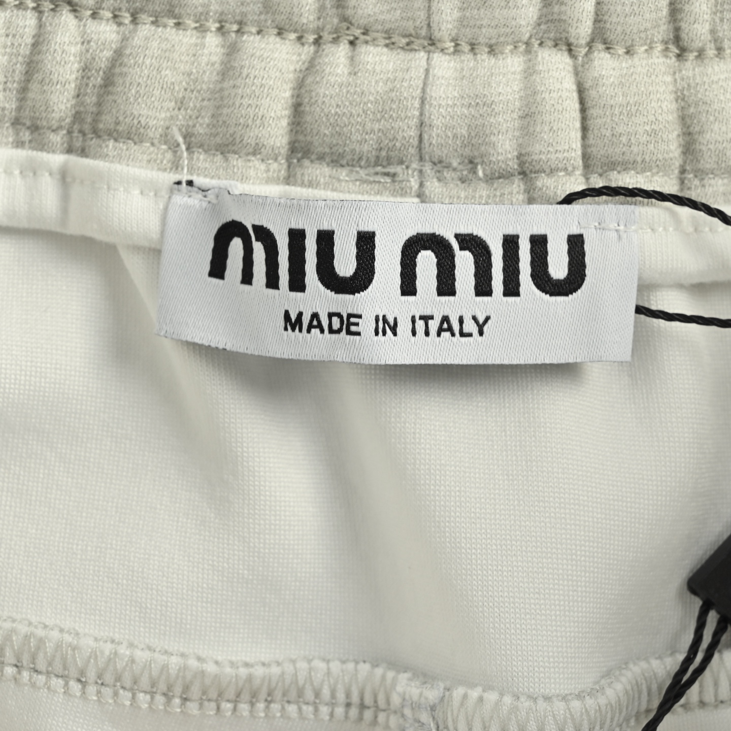 Miu Miu/缪缪 水洗刺绣徽标短裤