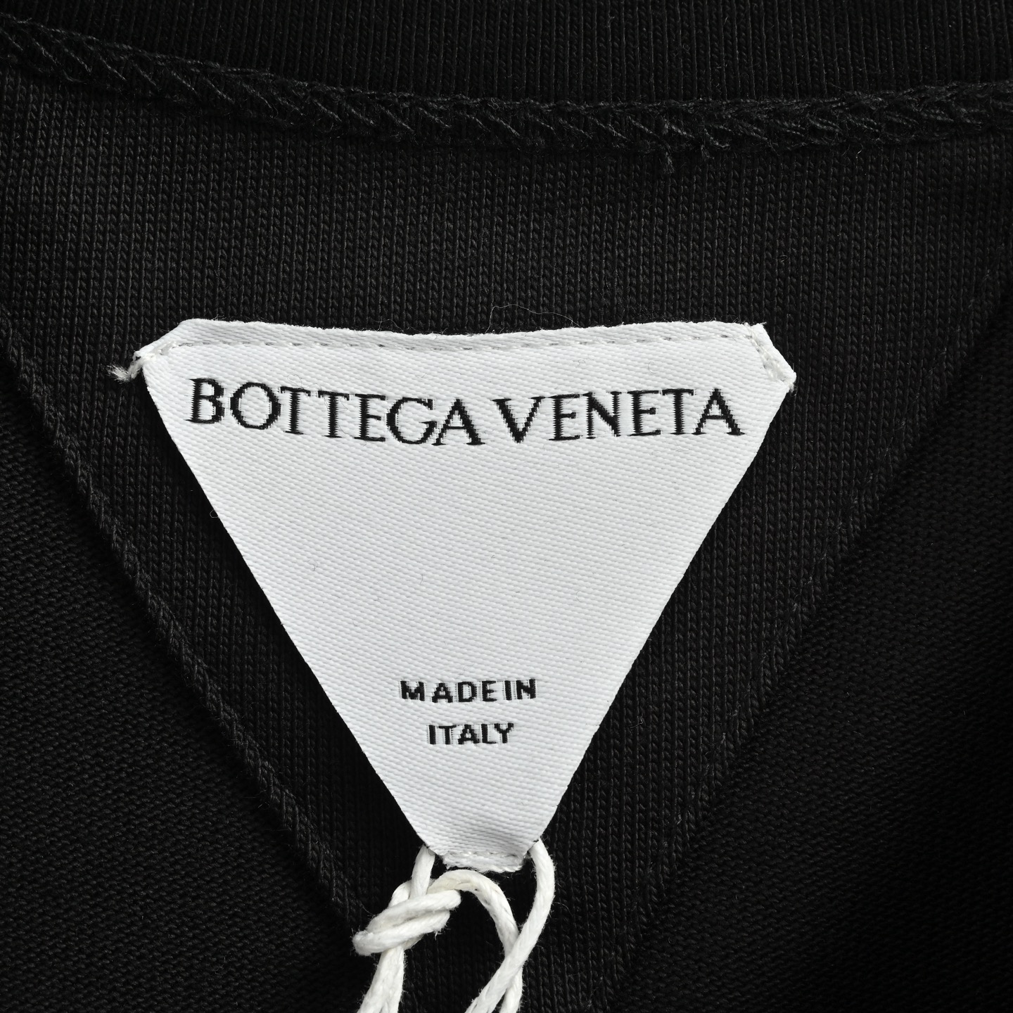 BOTTEGA VENETA/BV 编织爱心皮革标识短袖