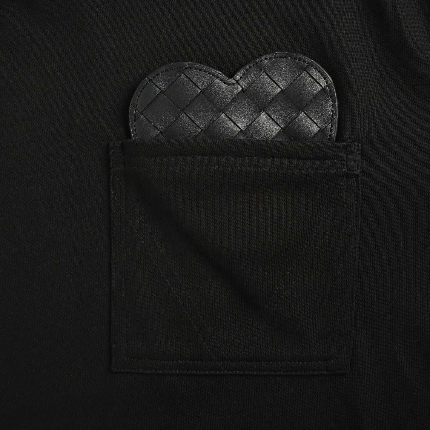 BOTTEGA VENETA/BV 编织爱心皮革标识短袖