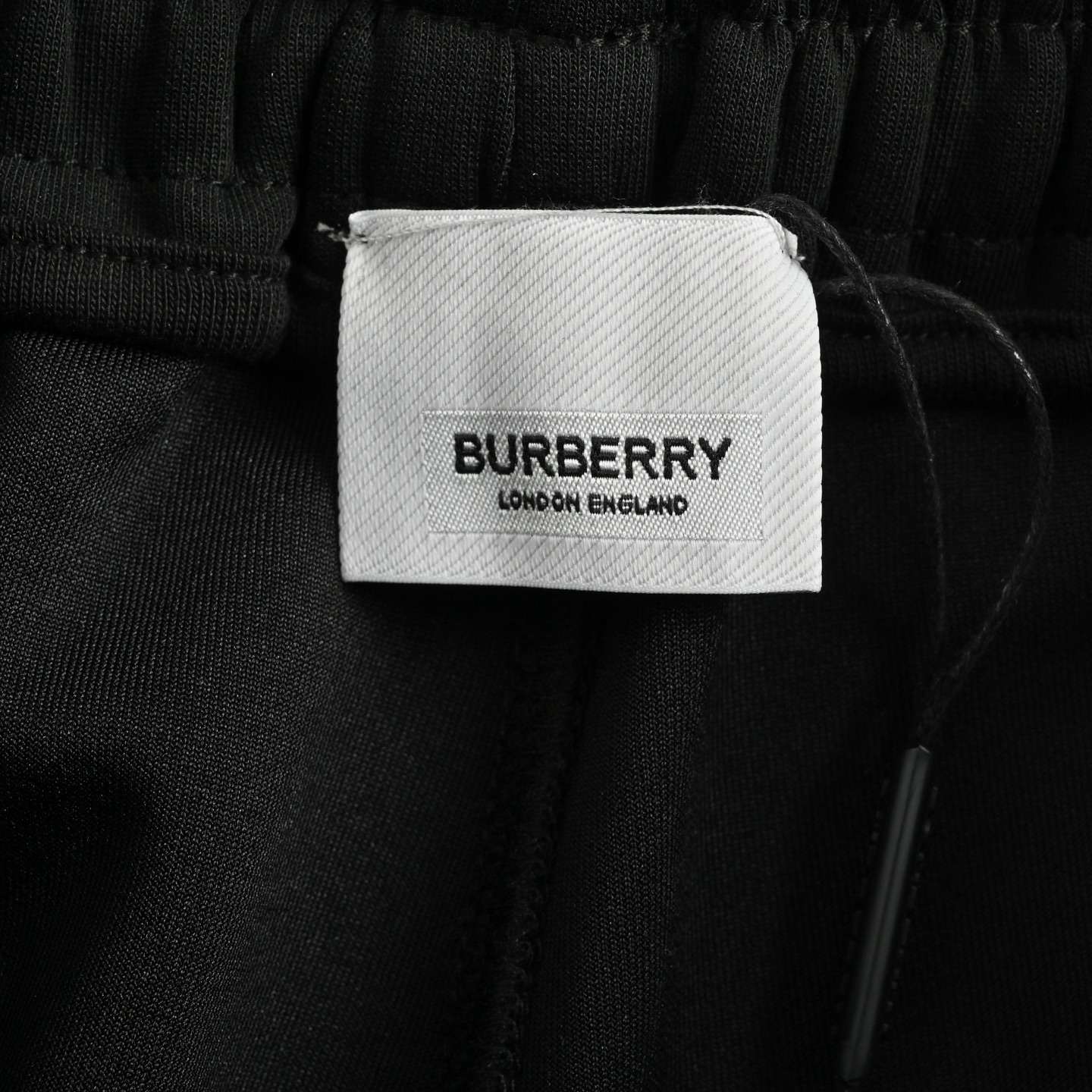 Burberry/巴宝莉 经典格纹贴布拼接短裤 黑色