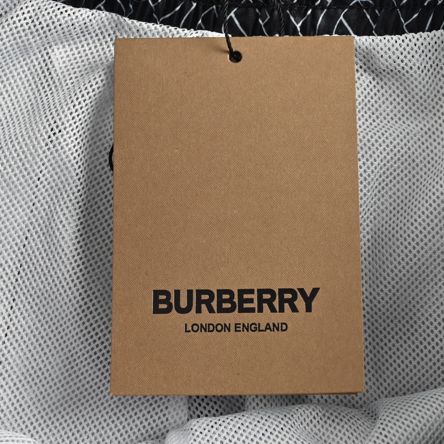 Burberry/巴宝莉 25ss 满印徽标沙滩短裤-Chinese UA Cheap High Quatity Brand Clothes Bags handbags Sneakers wholesale wholesaler seller from China Factory suppliers Fashion Clothing Shoes best Quality Beautiful Price Burberry/巴宝莉 25ss 满印徽标沙滩短裤