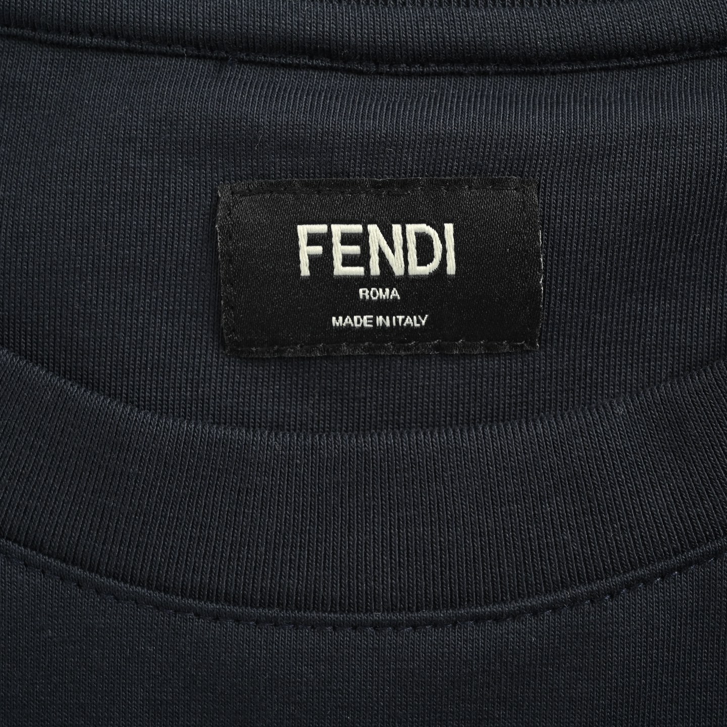 Fendi/芬迪 25ss 珊瑚花口袋短袖-Chinese UA Cheap High Quatity Brand Clothes Bags handbags Sneakers wholesale wholesaler seller from China Factory suppliers Fashion Clothing Shoes best Quality Beautiful Price Fendi/芬迪 25ss 珊瑚花口袋短袖
