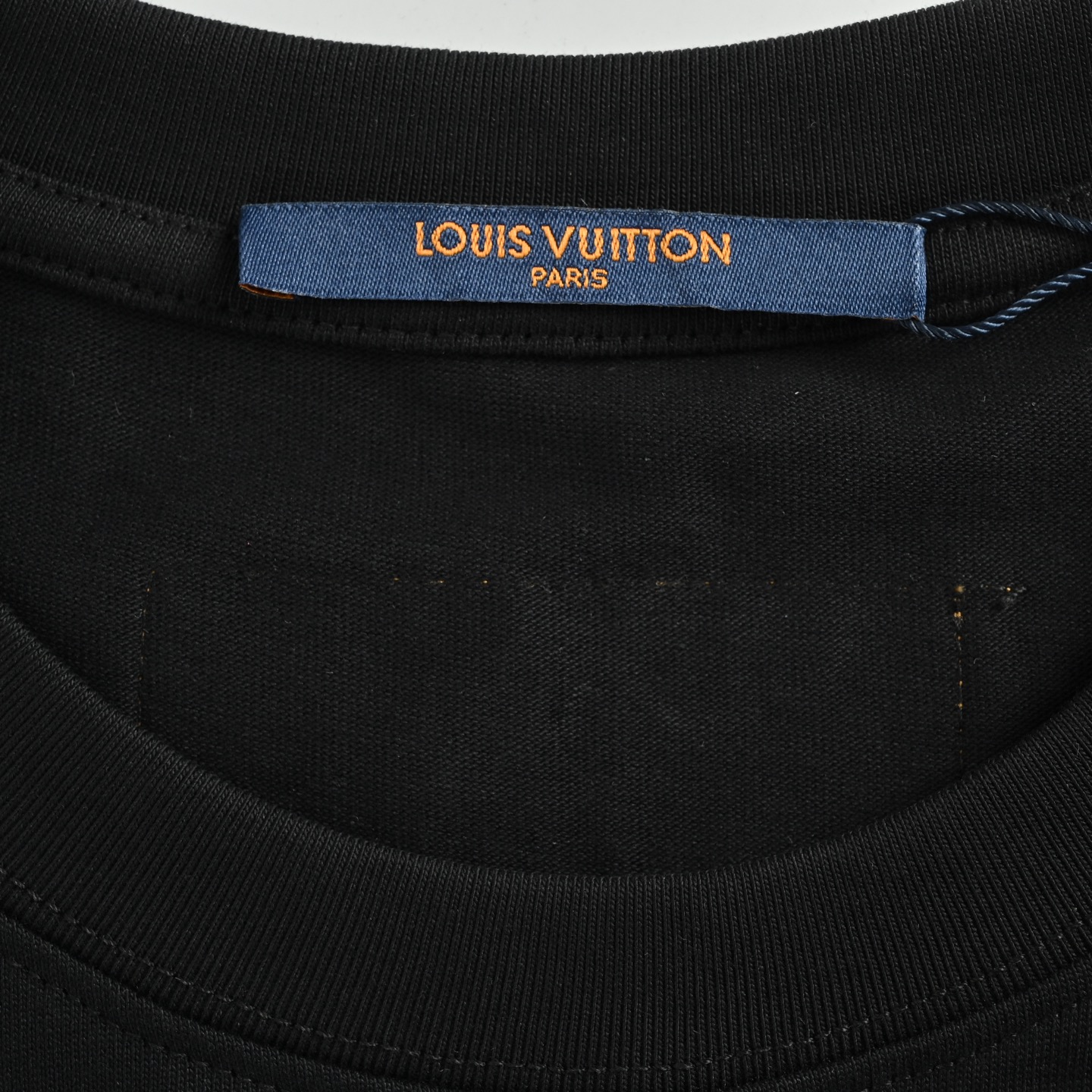 Louis Vuitton/路易威登 25ss 涂鸦logo印花短袖 白色 黑色-Chinese UA Cheap High Quatity Brand Clothes Bags handbags Sneakers wholesale wholesaler seller from China Factory suppliers Fashion Clothing Shoes best Quality Beautiful Price Louis Vuitton/路易威登 25ss 涂鸦logo印花短袖 白色 黑色