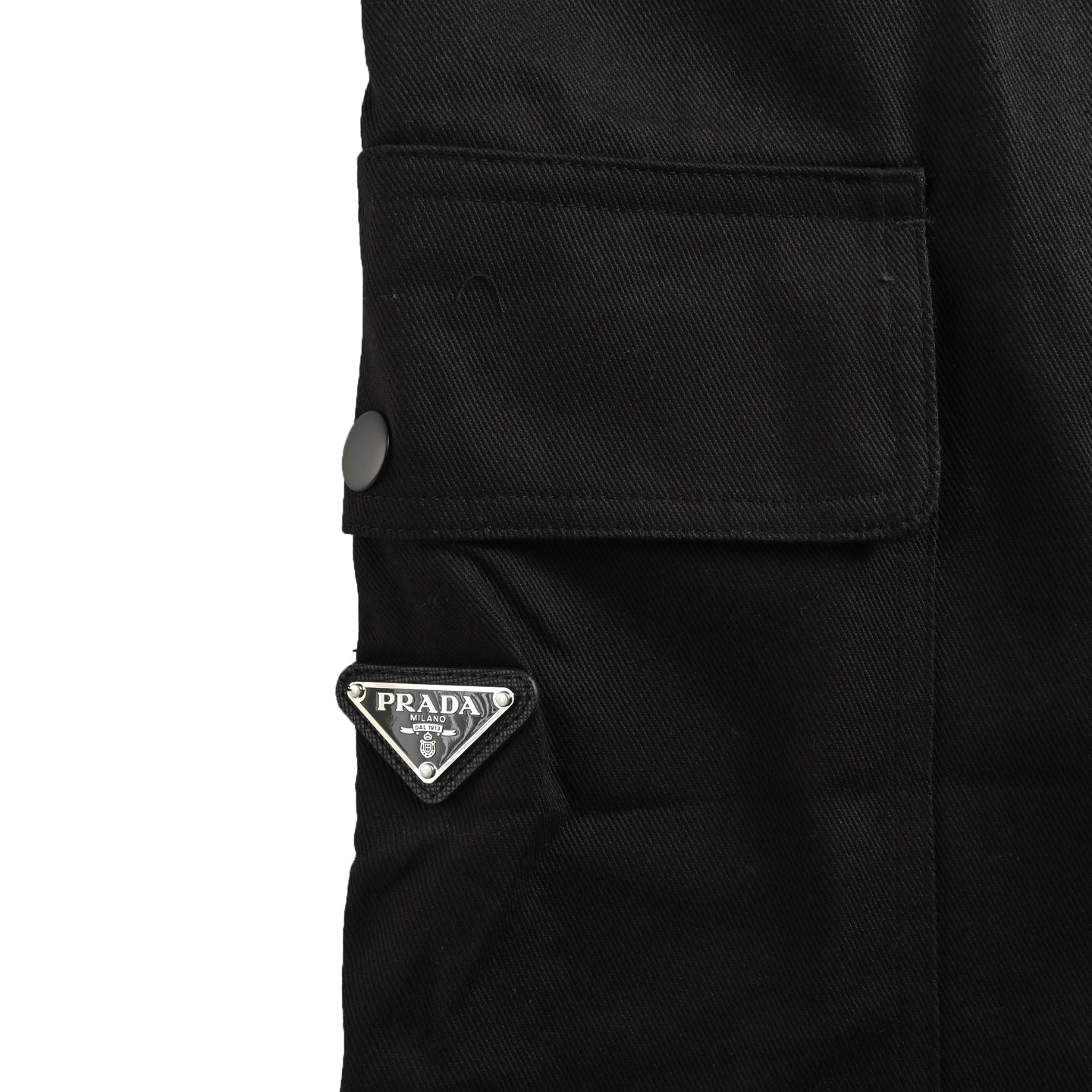 Prada/普拉达 25ss 口袋三角标工装短裤