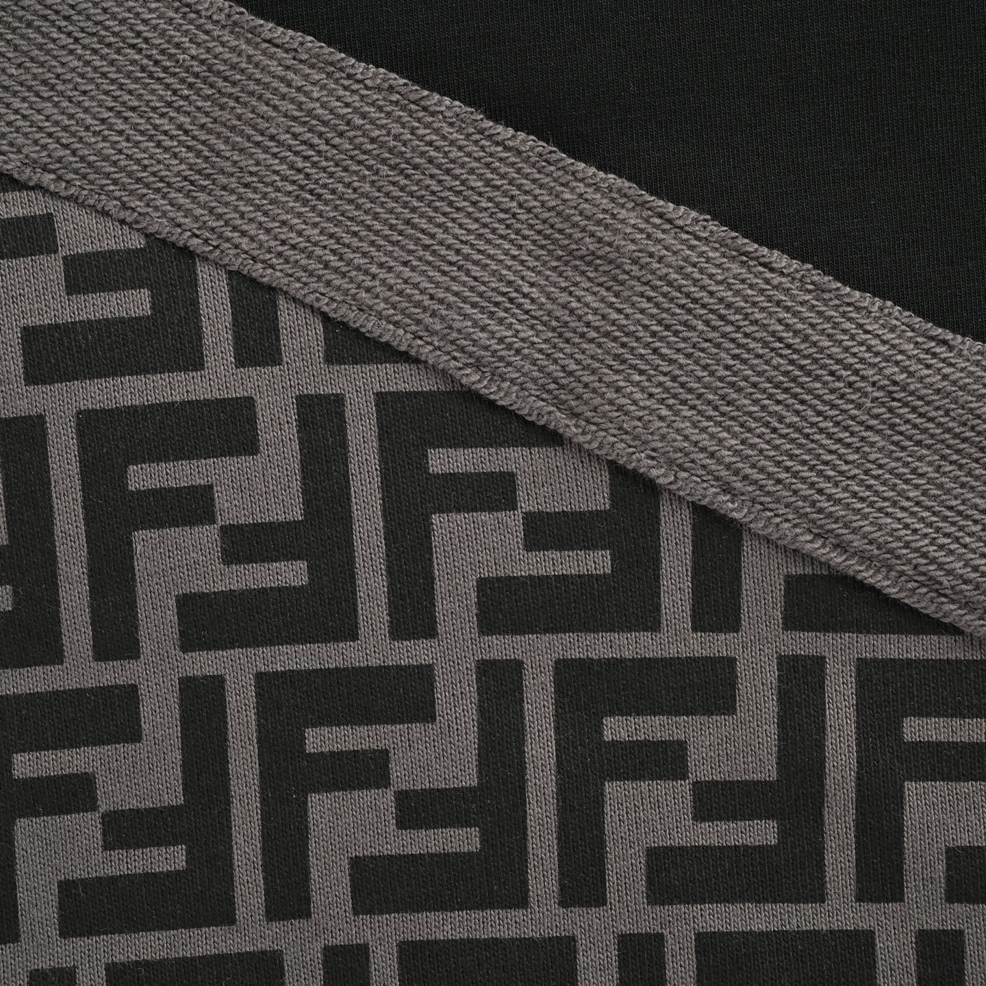 Fendi/芬迪 25ss 压胶拉链口袋拼接双F短裤杏色 黑色-Chinese UA Cheap High Quatity Brand Clothes Bags handbags Sneakers wholesale wholesaler seller from China Factory suppliers Fashion Clothing Shoes best Quality Beautiful Price Fendi/芬迪 25ss 压胶拉链口袋拼接双F短裤杏色 黑色