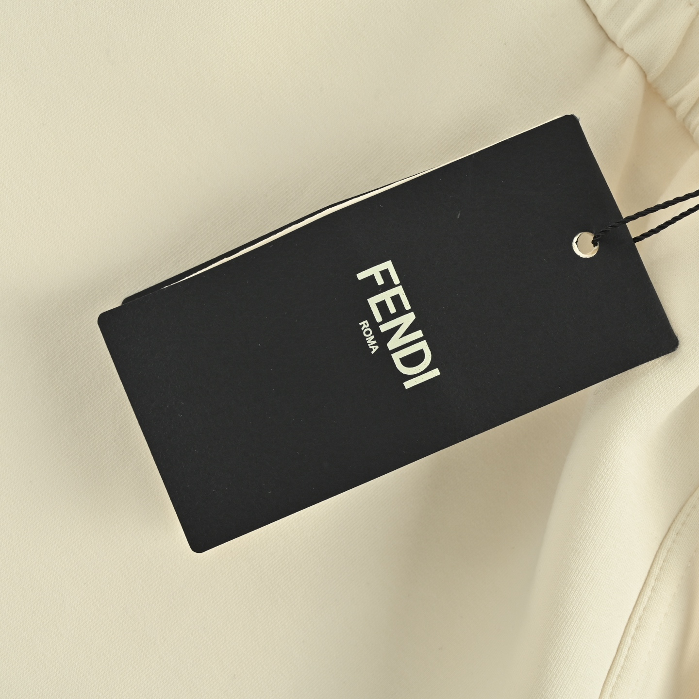 Fendi/芬迪 25ss 金标双F logo刺绣侧开网眼短裤杏色 黑色