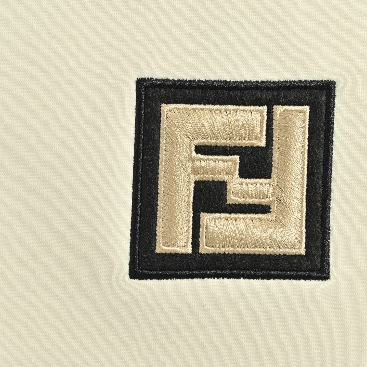 Fendi/芬迪 25ss 金标双F logo刺绣侧开网眼短裤杏色 黑色