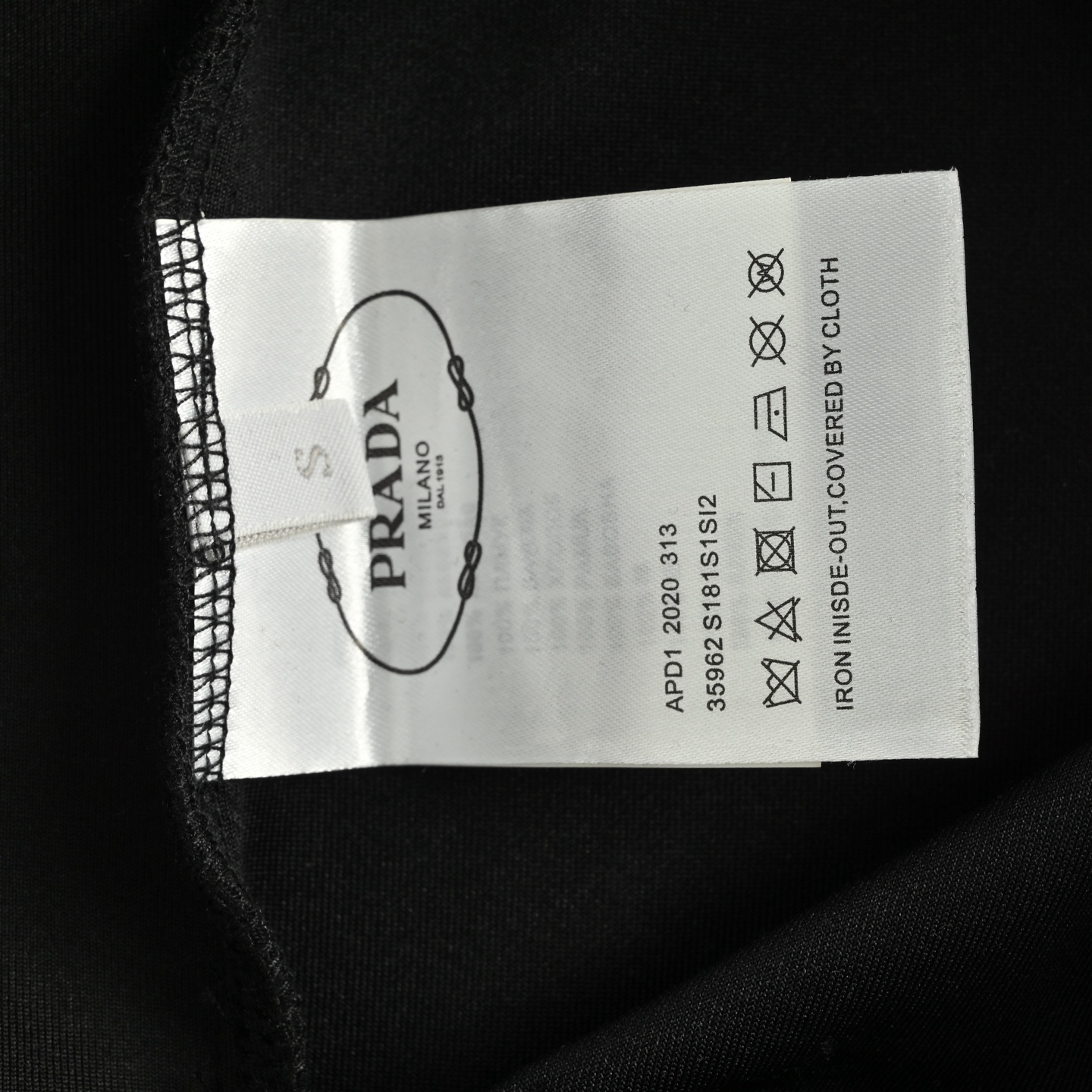 Prada/普拉达 25ss 金属三角标侧口袋工装短裤黑色 杏色-Chinese UA Cheap High Quatity Brand Clothes Bags handbags Sneakers wholesale wholesaler seller from China Factory suppliers Fashion Clothing Shoes best Quality Beautiful Price Prada/普拉达 25ss 金属三角标侧口袋工装短裤黑色 杏色