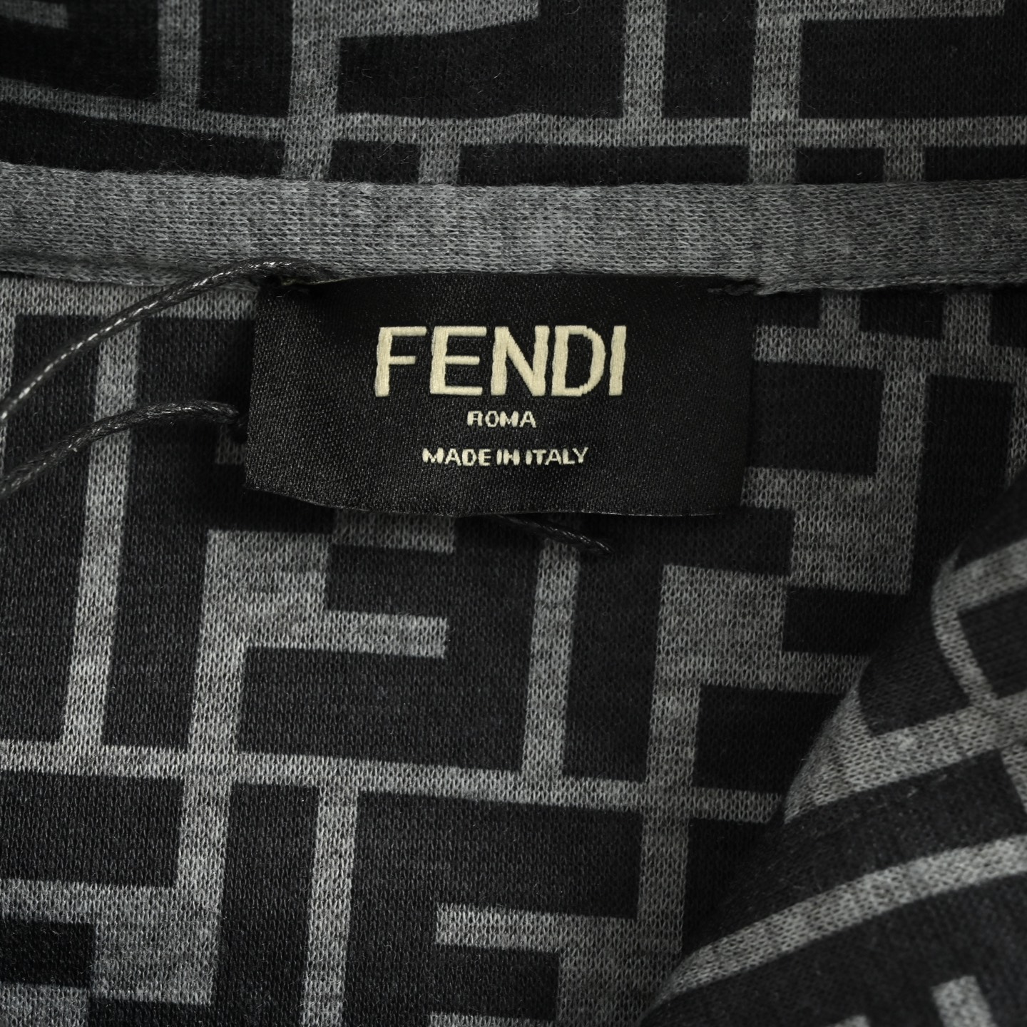 Fendi/芬迪 FF刺绣连帽卫衣-Chinese UA Cheap High Quatity Brand Clothes Bags handbags Sneakers wholesale wholesaler seller from China Factory suppliers Fashion Clothing Shoes best Quality Beautiful Price Fendi/芬迪 FF刺绣连帽卫衣