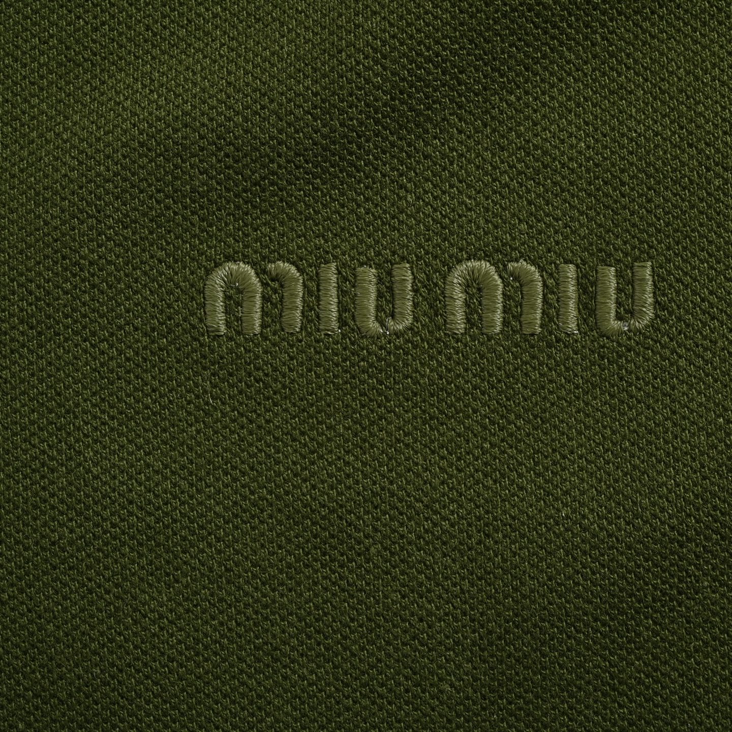 Miu Miu/缪缪 25ss 半拉链徽标刺绣Polo短袖 杏色 黑色 军绿