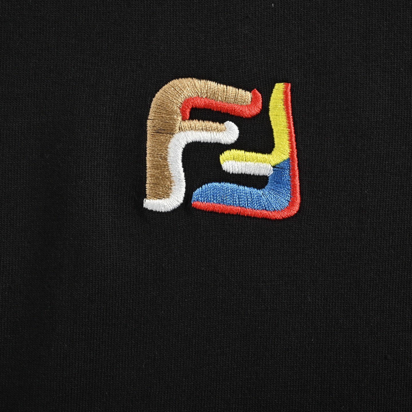 Fendi/芬迪 25ss FF彩标字母刺绣短袖