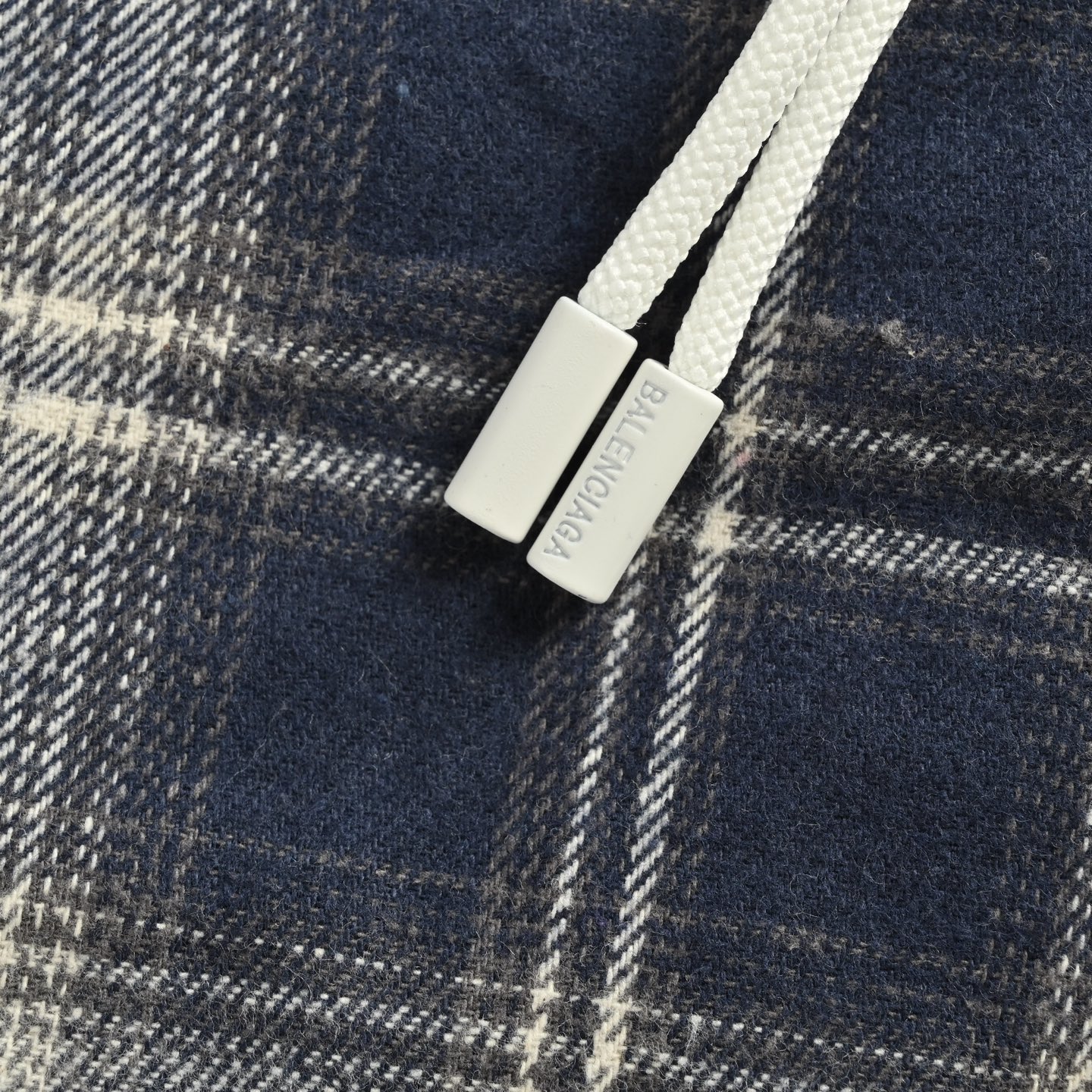 Balenciaga/巴黎世家 格纹字母刺绣条纹短裤