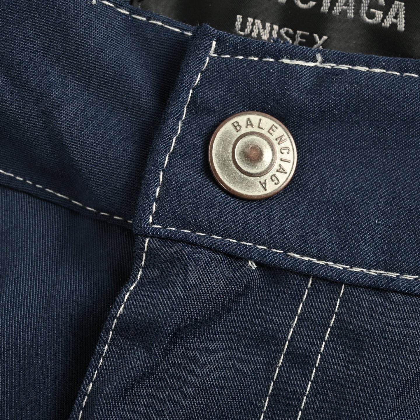 Balenciaga/巴黎世家 25ss 刺绣徽标可拆卸多功能工装裤-Chinese UA Cheap High Quatity Brand Clothes Bags handbags Sneakers wholesale wholesaler seller from China Factory suppliers Fashion Clothing Shoes best Quality Beautiful Price Balenciaga/巴黎世家 25ss 刺绣徽标可拆卸多功能工装裤