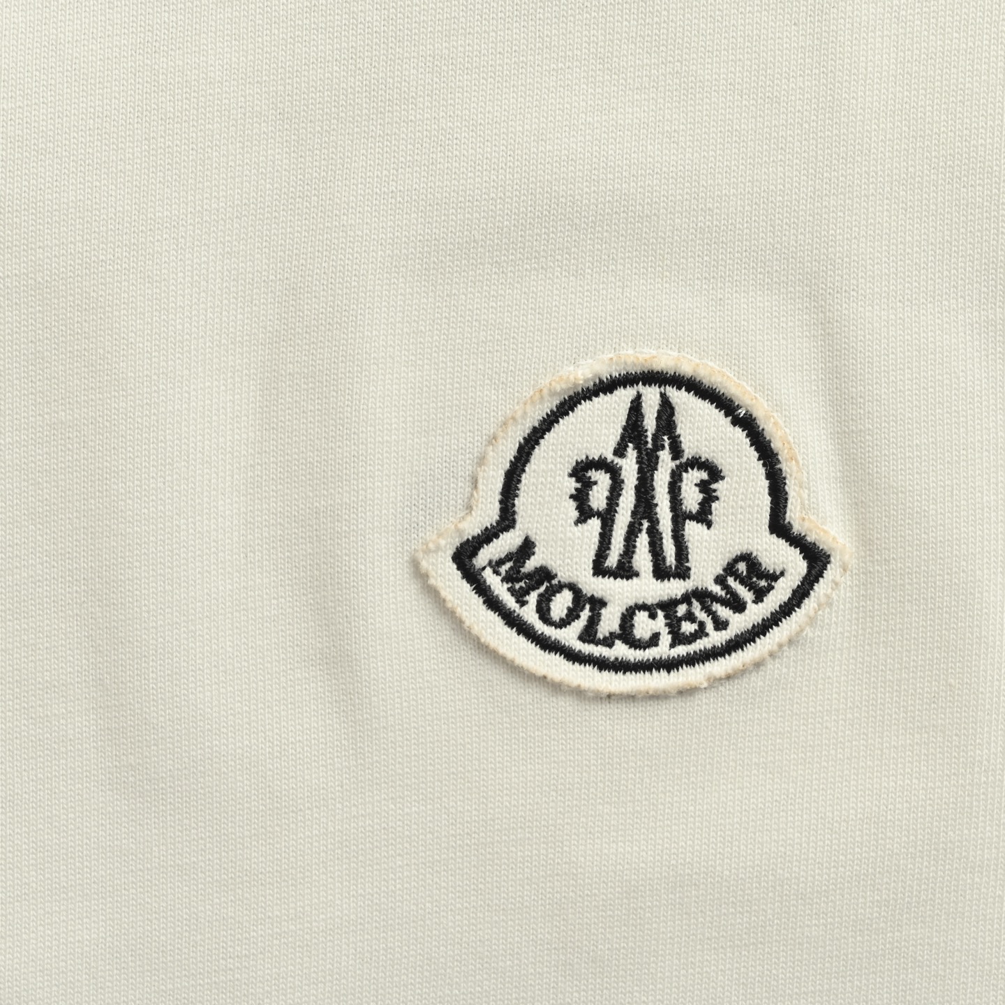 Moncler/蒙口 25ss 经典徽标刺绣短袖