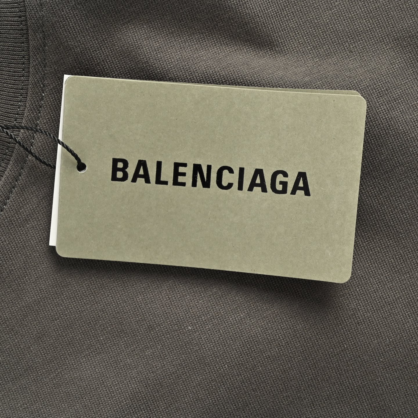 Balenciaga/巴黎世家 前后刺绣字母短袖-莆田鞋,莆田鞋货源,高仿鞋,高仿鞋货源,安福档口,莆田高仿鞋,莆田鞋批发,高仿鞋批发,莆田高仿运动鞋,高仿运动鞋,莆田运动鞋 Balenciaga/巴黎世家 前后刺绣字母短袖