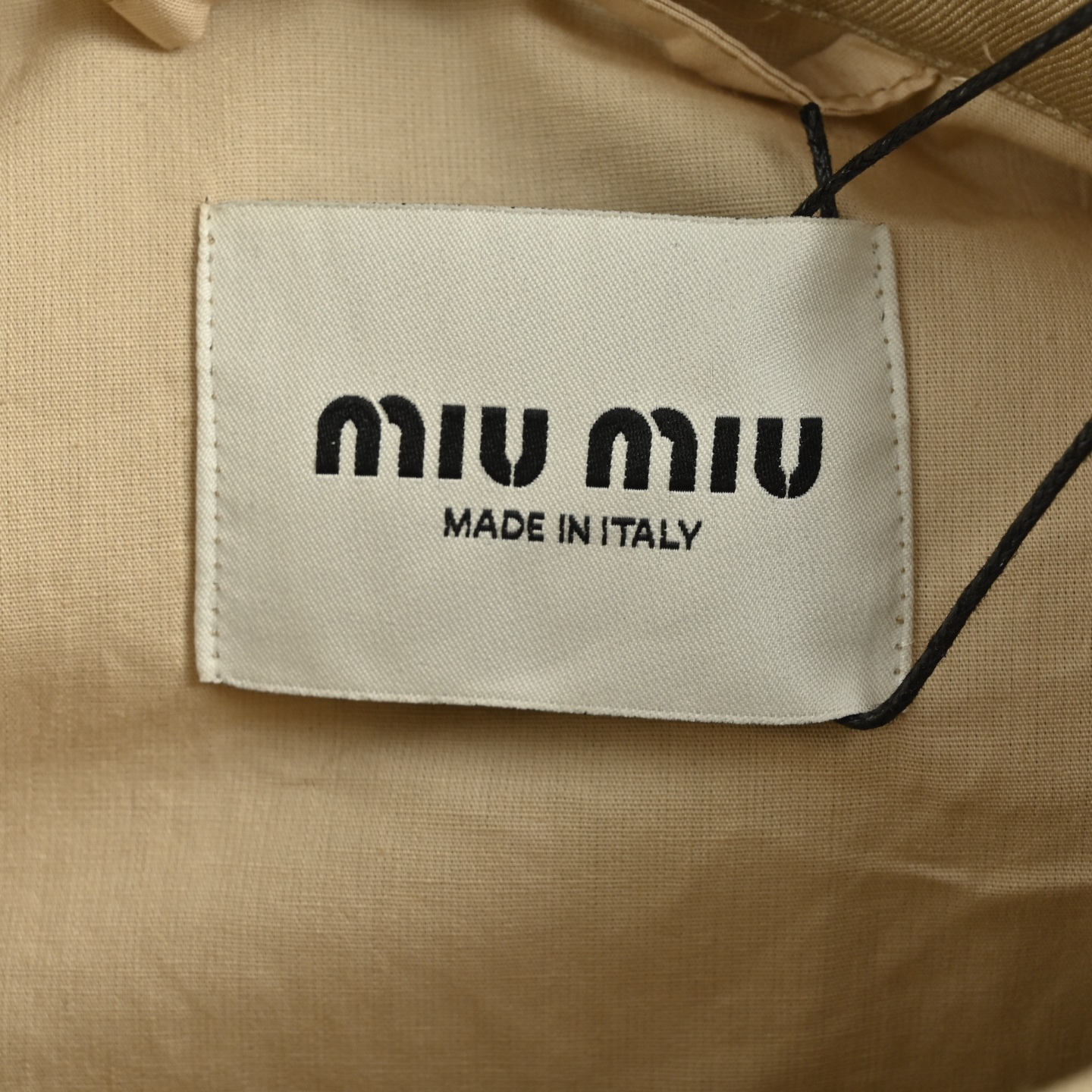 MiuMiu/缪缪 卡其梭织束腰刺绣系扣式夹克外套