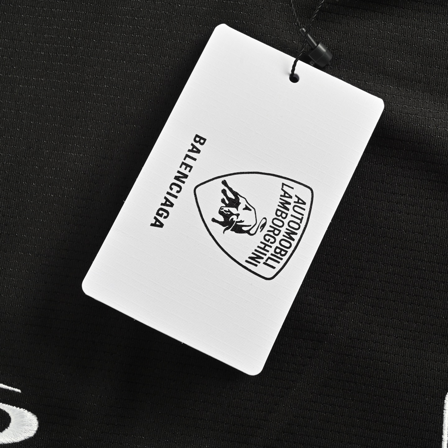 Balenciaga/巴黎世家 兰博基尼联名63号刺绣印花套装短袖-莆田鞋,莆田鞋货源,高仿鞋,高仿鞋货源,安福档口,莆田高仿鞋,莆田鞋批发,高仿鞋批发,莆田高仿运动鞋,高仿运动鞋,莆田运动鞋 Balenciaga/巴黎世家 兰博基尼联名63号刺绣印花套装短袖