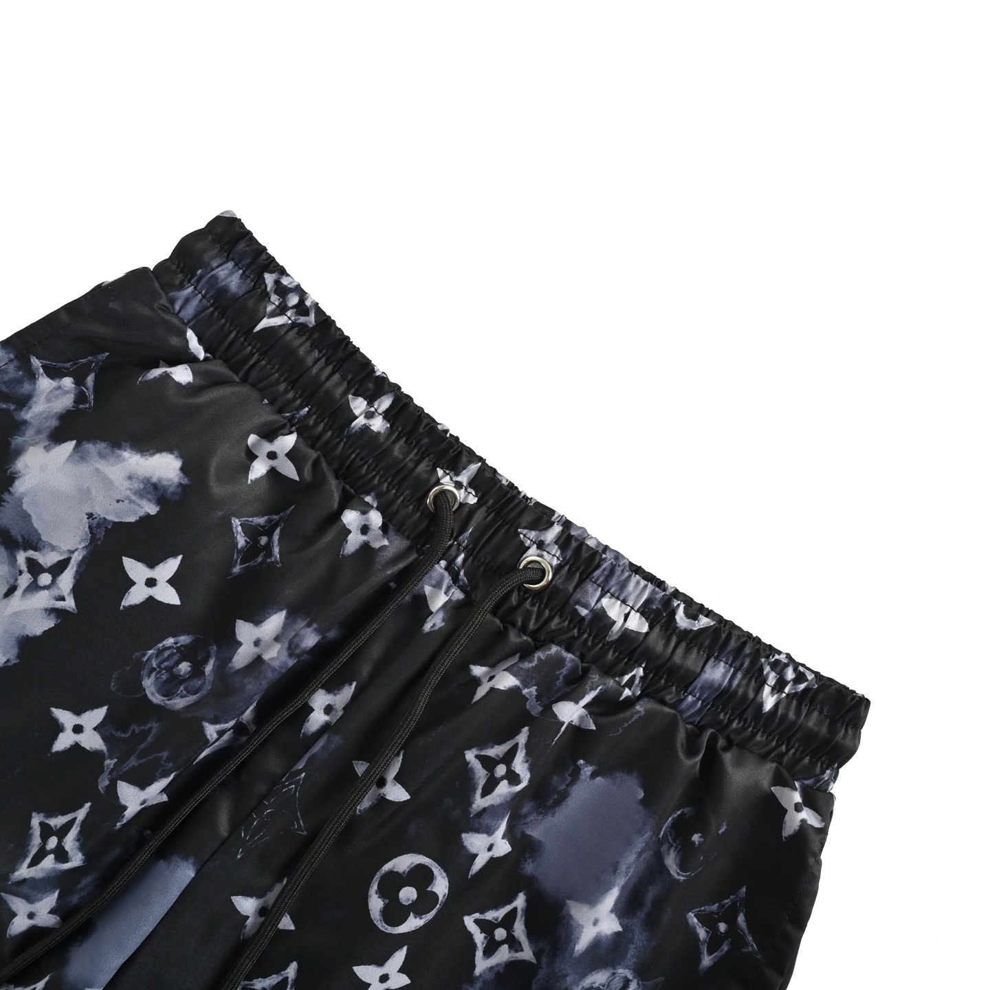 Louis Vuitton/路易威登 夜空满印老花沙滩短裤-Chinese UA Cheap High Quatity Brand Clothes Bags handbags Sneakers wholesale wholesaler seller from China Factory suppliers Fashion Clothing Shoes best Quality Beautiful Price Louis Vuitton/路易威登 夜空满印老花沙滩短裤